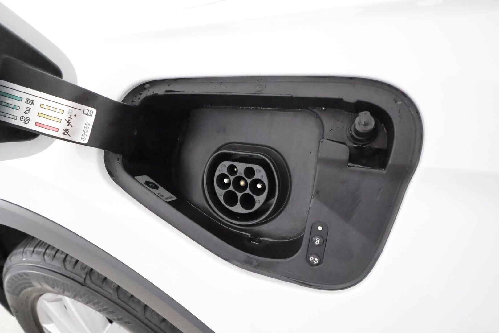 Volkswagen Tiguan 2021 Style Business eHybrid 180 kW DSG **ACC / Matrix-LED / P.Kamera / Navi / Kaistavahti / Digimittaristo / Keyless** - Suomi-auto / 2x Latauskaapelit / Kahdet Renkaat / Merkkihuollettu!
