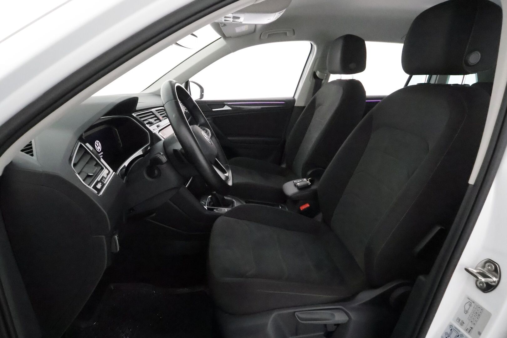 Volkswagen Tiguan 2021 Style Business eHybrid 180 kW DSG **ACC / Matrix-LED / P.Kamera / Navi / Kaistavahti / Digimittaristo / Keyless** - Suomi-auto / 2x Latauskaapelit / Kahdet Renkaat / Merkkihuollettu!