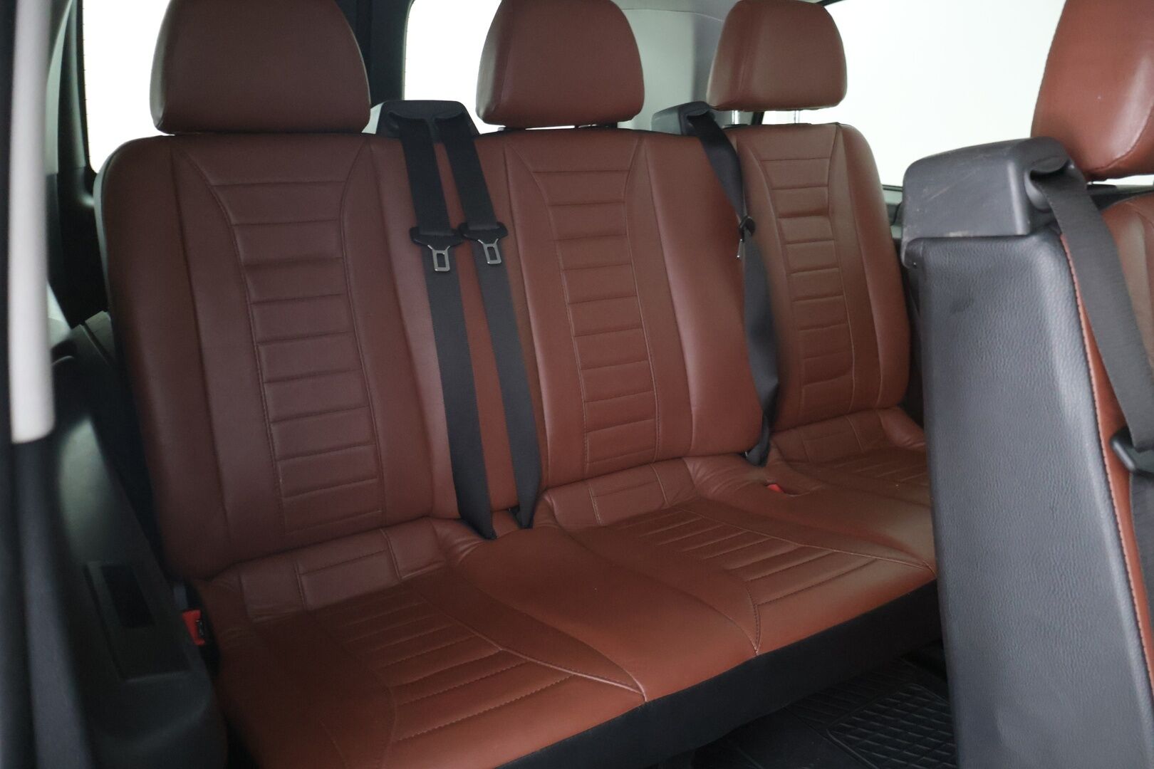 Mercedes-Benz VITO 2017 114CDI KB pitkä A3 9HLÖ * Webasto / Peruutuskamera / 9-paikkaa / Konjakkinahat / Bluetooth * - * 9- paikkainen / Harvinsaisella rusekalla nahkasisustalla / Siisti yksilö! *