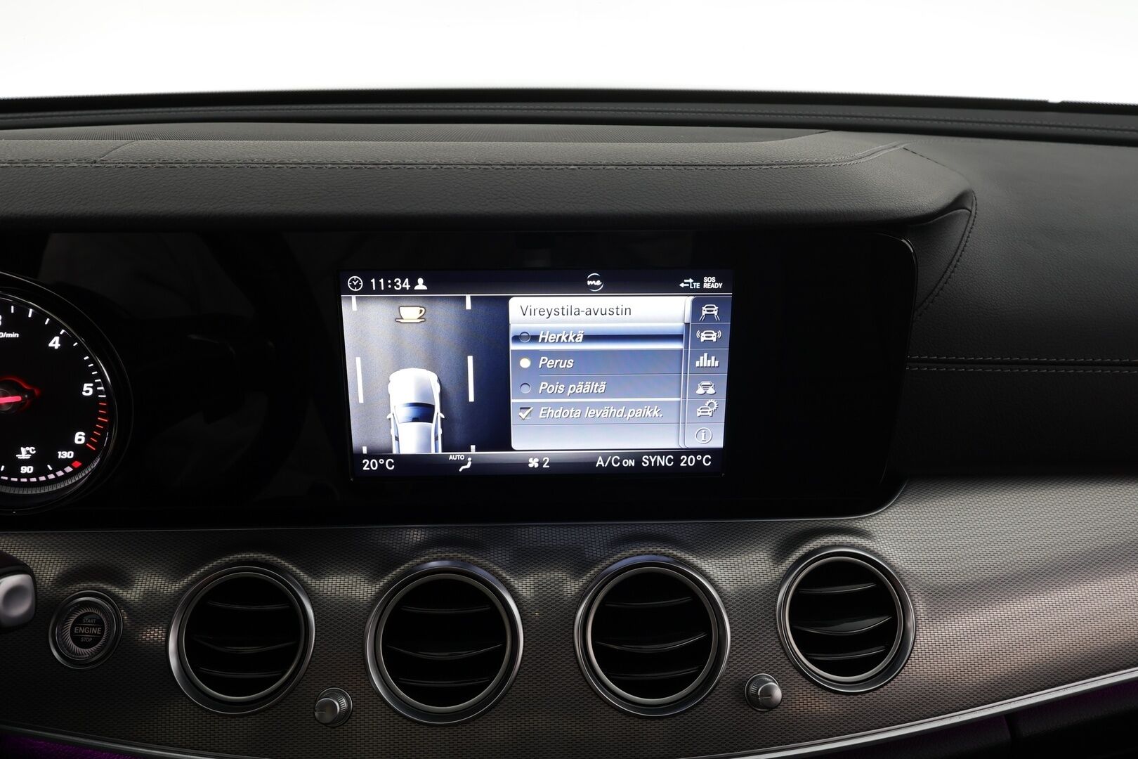 Mercedes-Benz E 2019 220 d T A Business AMG ** Upeat sporttinahat! / 360 kamera / Ambient lights / Facelift / LED-ajovalot ** - Kahdet renkaat alumiinivanteilla / Suomen halvin facelift AMG paketilla! / Night -paketti / Upea nahkasisusta!