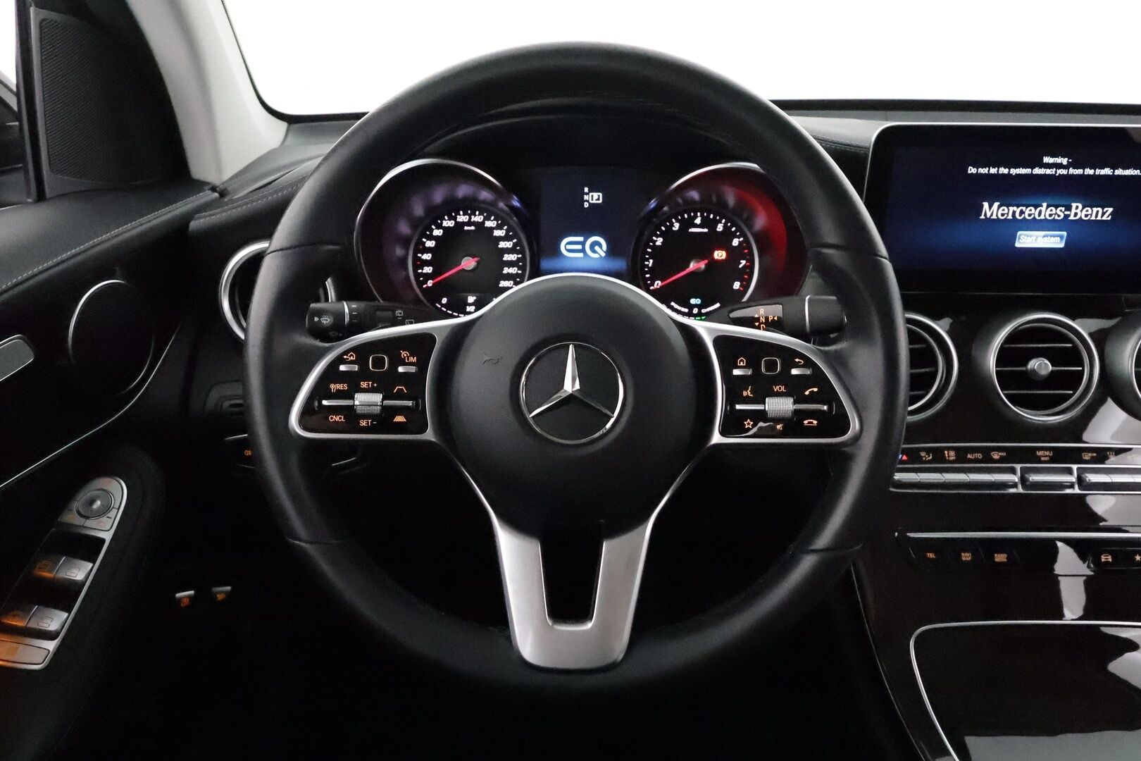 Mercedes-Benz GLC 2022 300 e 4MATIC A Business EQ Power **Koukku / Adapt.Vakkari / Multibeam-LED / P.kamera / Sporttipenkit / Navi** - 3,99 % KORKOTARJOUS TÄHÄN AUTOON - 1-om Suomi-auto / 2x Latauskaapelit / Kahdet Renkaat