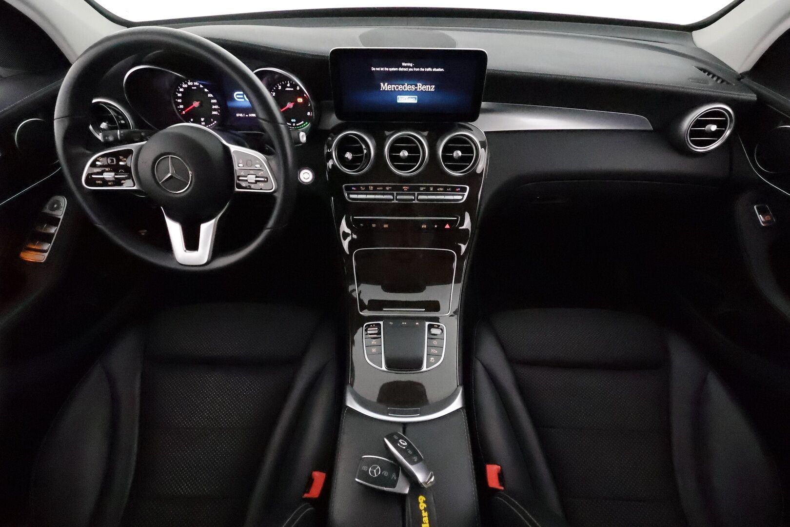 Mercedes-Benz GLC 2022 300 e 4MATIC A Business EQ Power **Koukku / Adapt.Vakkari / Multibeam-LED / P.kamera / Sporttipenkit / Navi** - 3,99 % KORKOTARJOUS TÄHÄN AUTOON - 1-om Suomi-auto / 2x Latauskaapelit / Kahdet Renkaat
