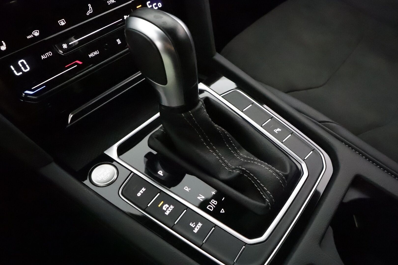 Volkswagen Arteon 2021 Shooting Brake R-Line eHybrid 160 kW DSG **Adapt.vakkari / Adapt.LED / P.kamera / Webasto / HUD / Navi / Keyless** - 1-om Suomi-auto / Akku kuntotarkastettu /  2x Latauskaapelit / Kahdet Renkaat