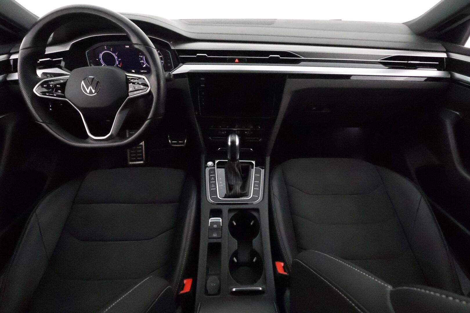 Volkswagen Arteon 2021 Shooting Brake R-Line eHybrid 160 kW DSG **Adapt.vakkari / Adapt.LED / P.kamera / Webasto / HUD / Navi / Keyless** - 1-om Suomi-auto / Akku kuntotarkastettu /  2x Latauskaapelit / Kahdet Renkaat