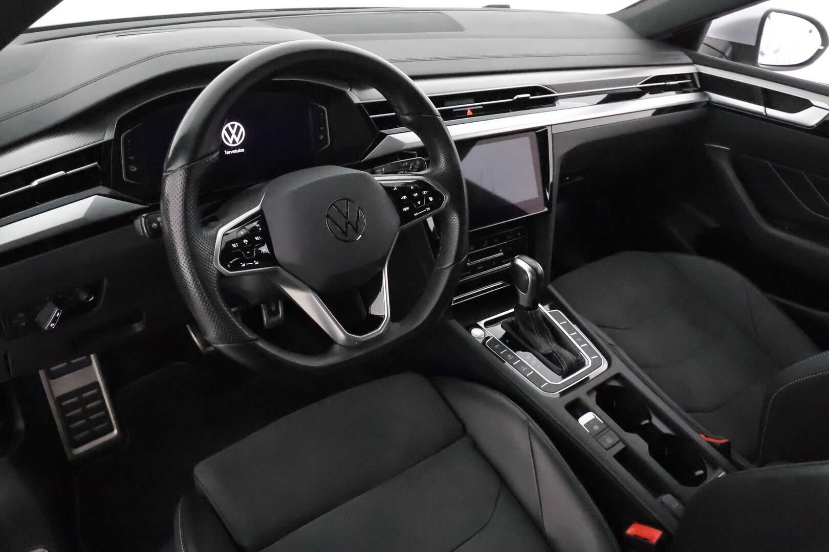 Volkswagen Arteon 2021 Shooting Brake R-Line eHybrid 160 kW DSG **Adapt.vakkari / Adapt.LED / P.kamera / Webasto / HUD / Navi / Keyless** - 1-om Suomi-auto / Akku kuntotarkastettu /  2x Latauskaapelit / Kahdet Renkaat