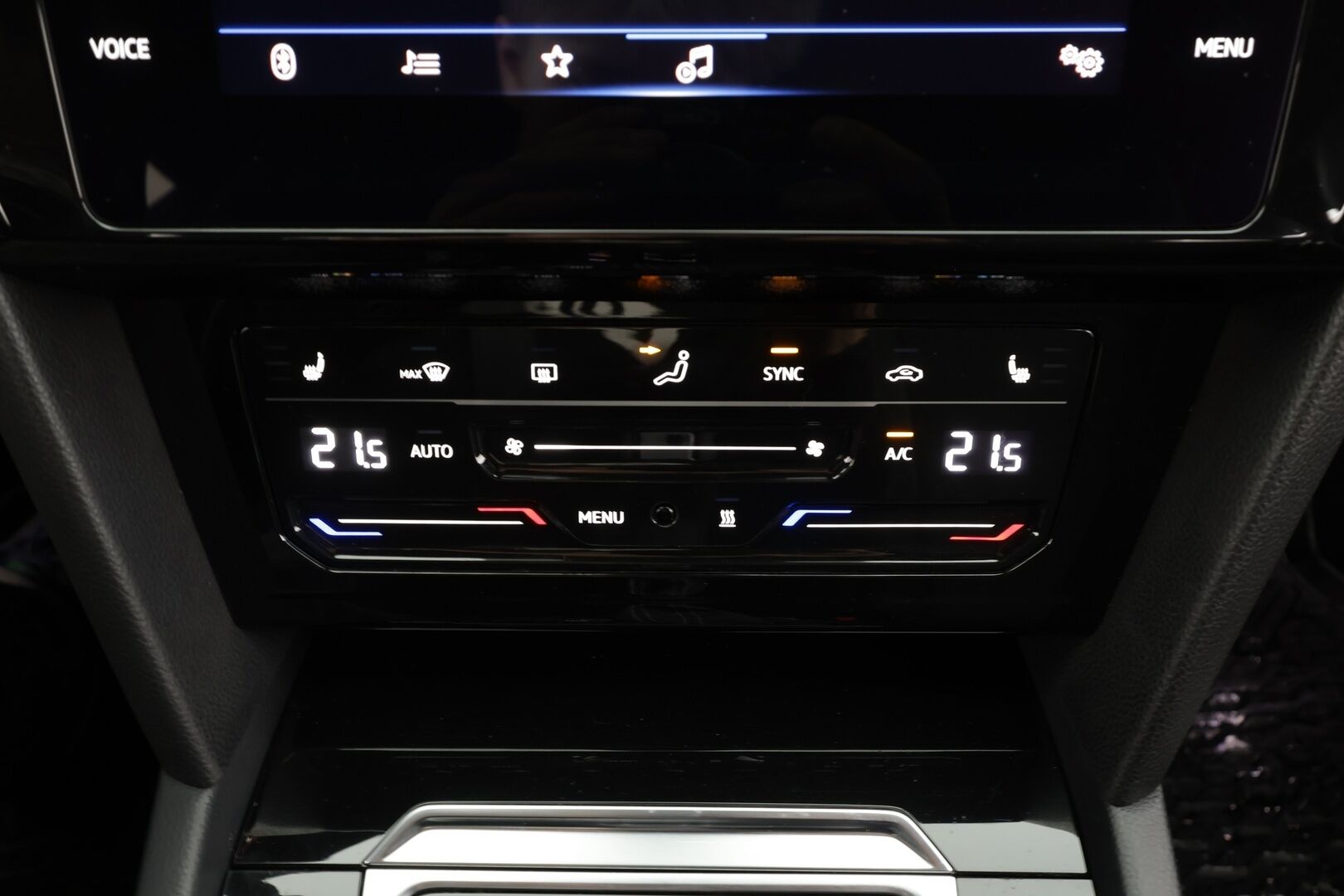 Volkswagen Arteon 2021 Shooting Brake R-Line 2,0 TDI SCR 110 kW DSG - Webasto | Koukku | ACC | Adapt.LED | P.Kamera | Navi | Keyless | Suomi-auto | Kahdet renkaat aluvanteilla 