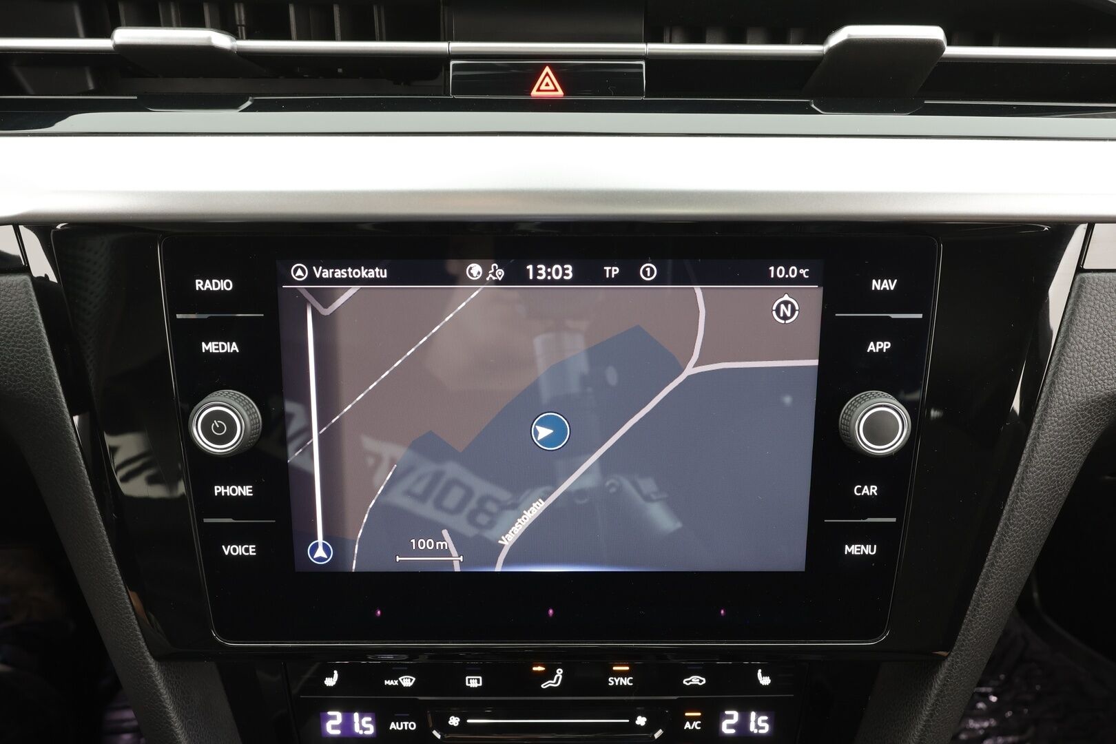 Volkswagen Arteon 2021 Shooting Brake R-Line 2,0 TDI SCR 110 kW DSG - Webasto | Koukku | ACC | Adapt.LED | P.Kamera | Navi | Keyless | Suomi-auto | Kahdet renkaat aluvanteilla 