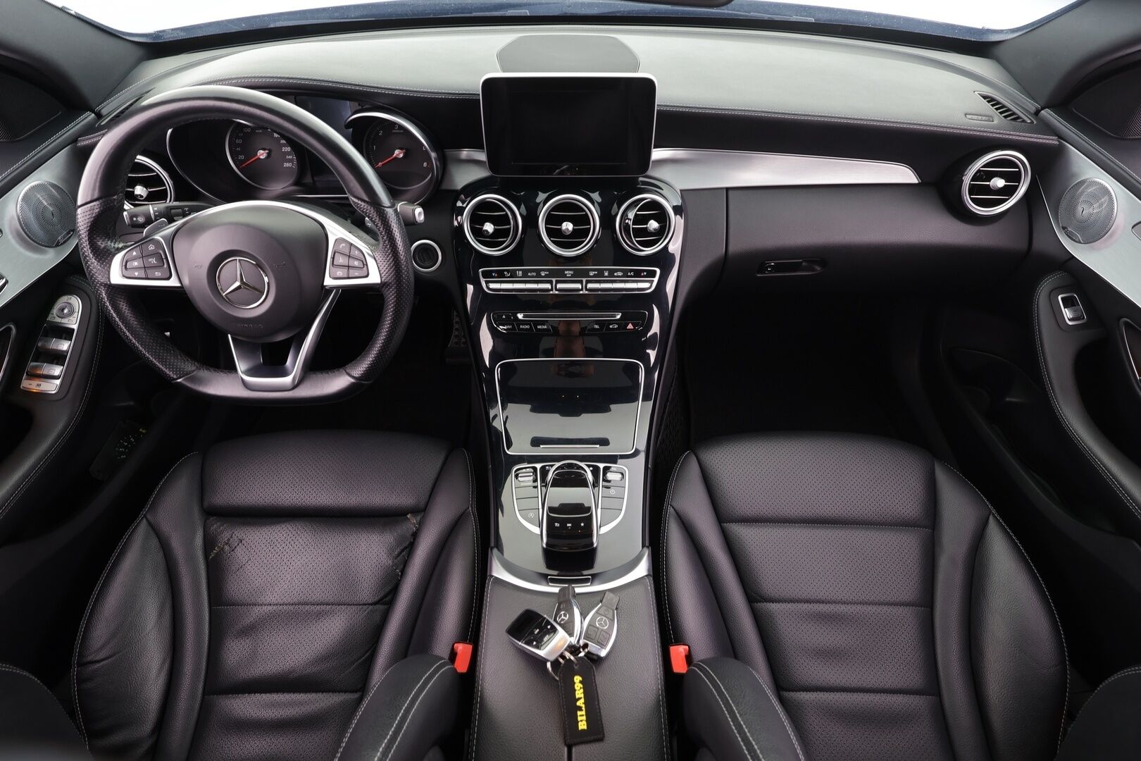 Mercedes-Benz C 2017 220 d 4Matic A Business AMG * ACC / Webasto / Burmester / Panorama / Sportpenkki Muistilla / P.Kamera / ILS-LED * - Kahdet renkaat