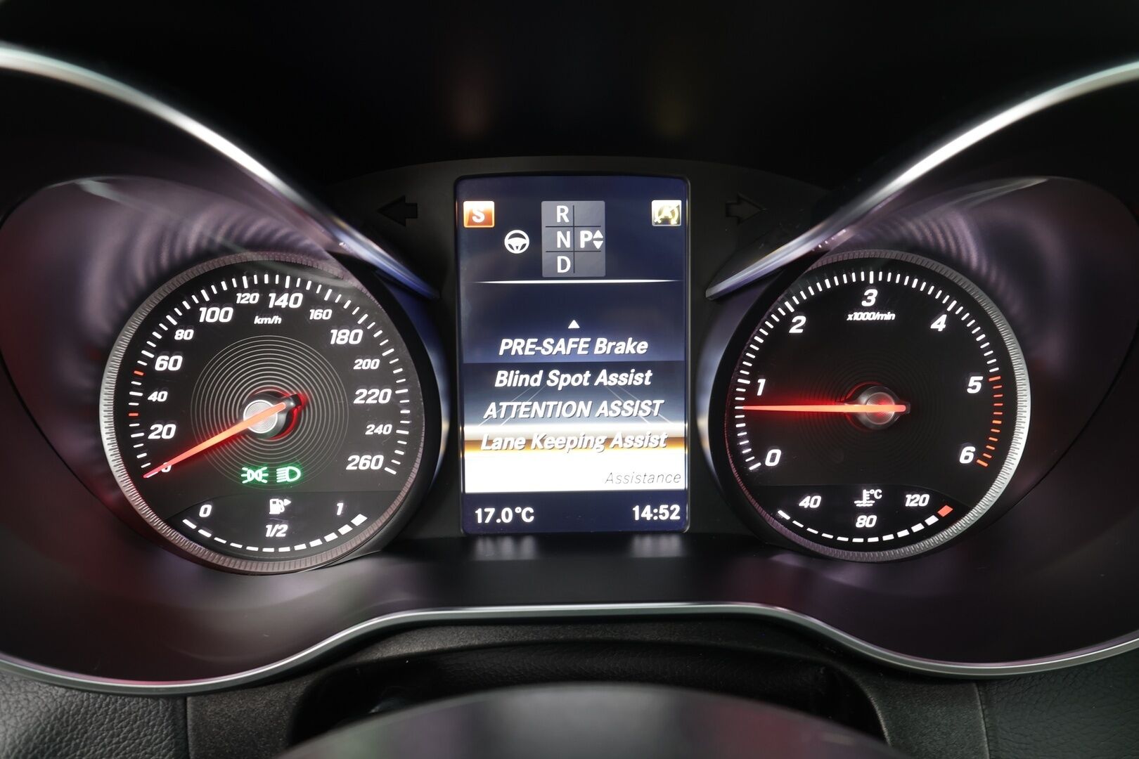 Mercedes-Benz C 2017 220 d 4Matic A Business AMG * ACC / Webasto / Burmester / Panorama / Sportpenkki Muistilla / P.Kamera / ILS-LED * - Huippuvarusteet! Hieno kokonaisuus!