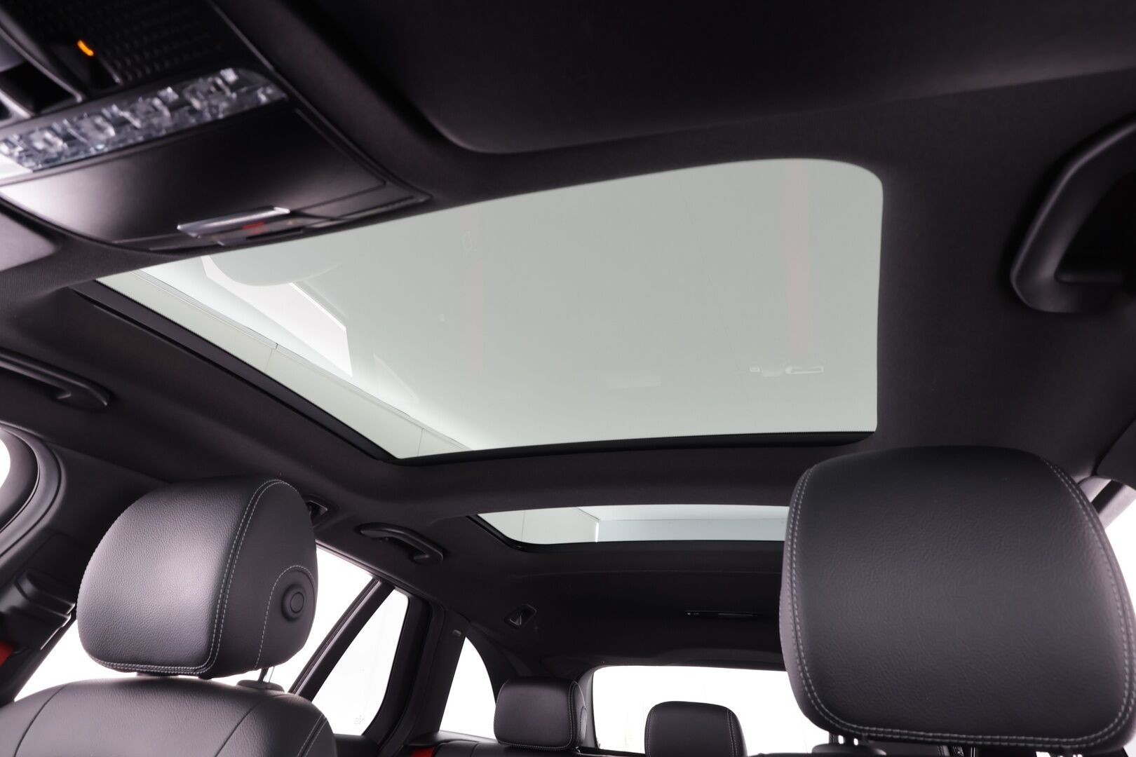 Mercedes-Benz C 2017 220 d 4Matic A Business AMG * ACC / Webasto / Burmester / Panorama / Sportpenkki Muistilla / P.Kamera / ILS-LED * - Huippuvarusteet! Hieno kokonaisuus!