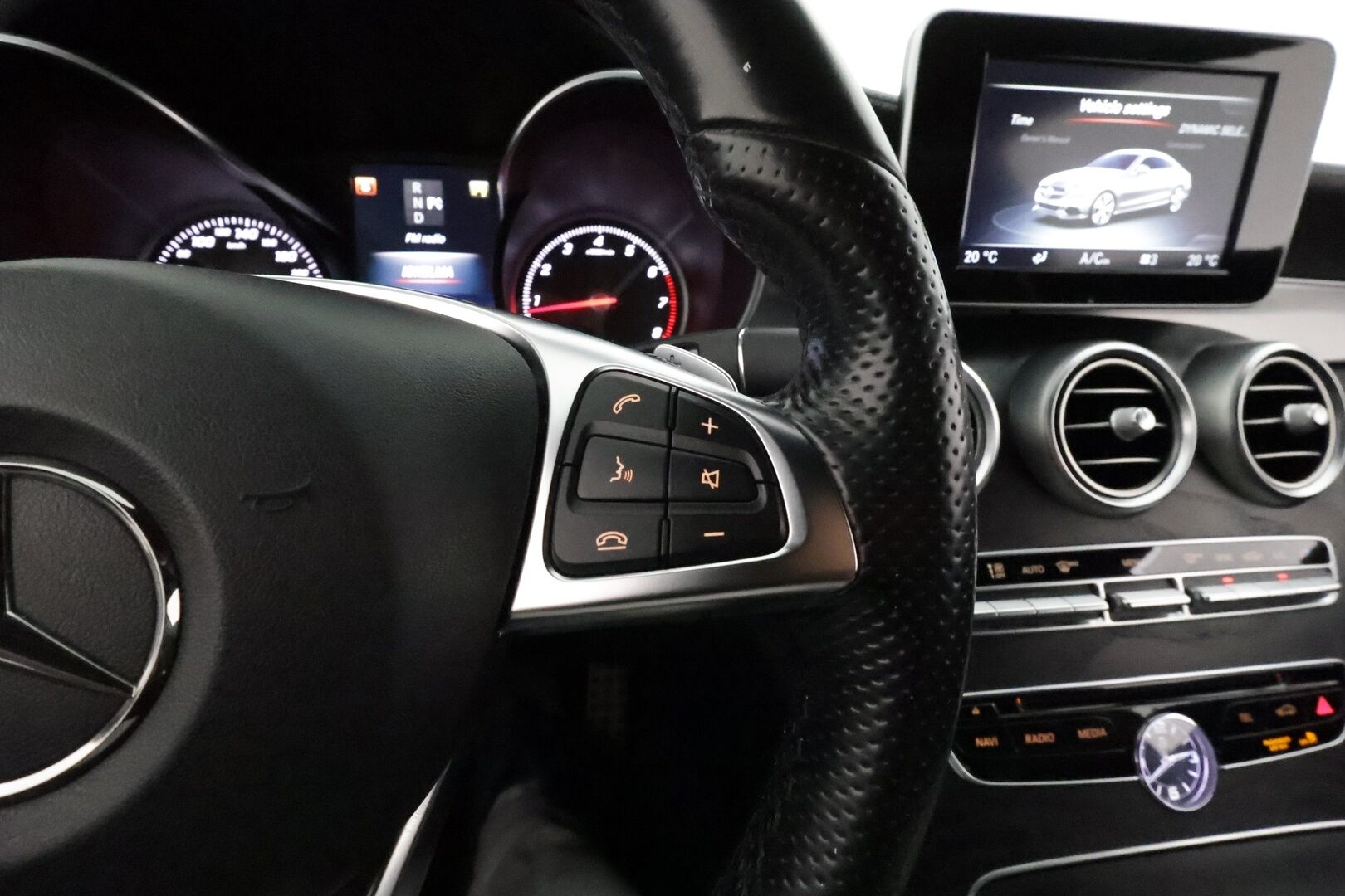 Mercedes-Benz C 2016 180 A Business AMG **LED-High Performance / P.Tutkat / Sporttipenkit / Nahka-Alcantara / Vakkari** - Kahdet Renkaat