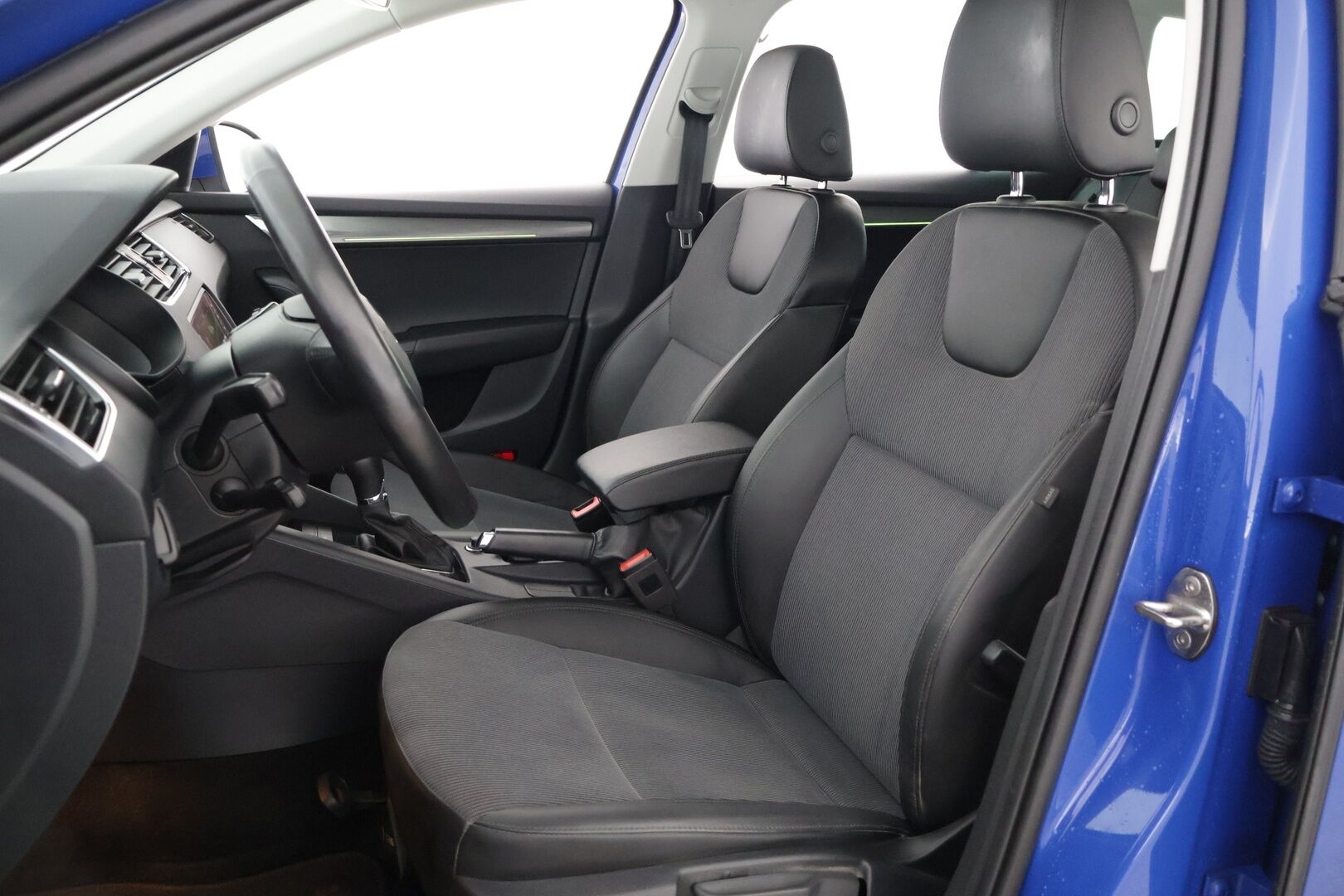 Skoda Octavia 2020 Combi 1,5 TSI G-TEC Style DSG Autom. * ACC / Koukku / Webasto / Peruutuskamera * - 2 renkaat alumiinivanteilla / Adaptiivinen vakionopeudensäädin / Irroitettava koukku *