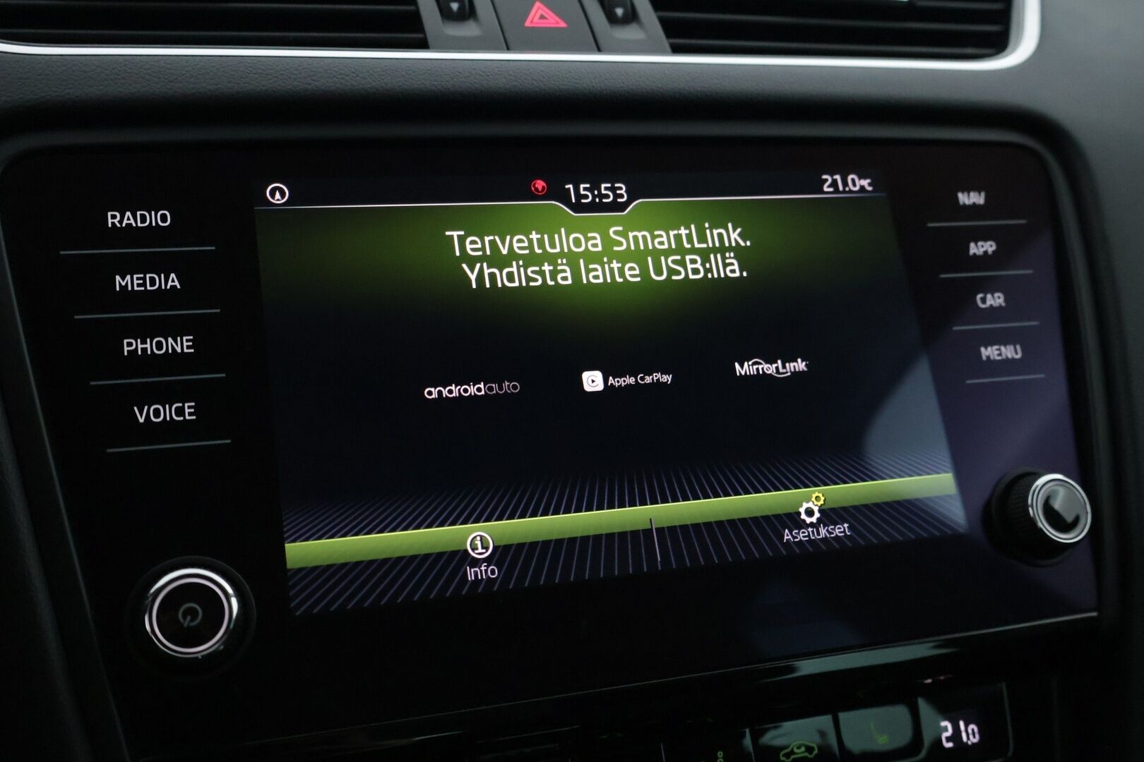 Skoda Octavia 2020 Combi 1,5 TSI G-TEC Style DSG Autom. * ACC / Koukku / Webasto / Peruutuskamera * - 2 renkaat alumiinivanteilla / Adaptiivinen vakionopeudensäädin / Irroitettava koukku *