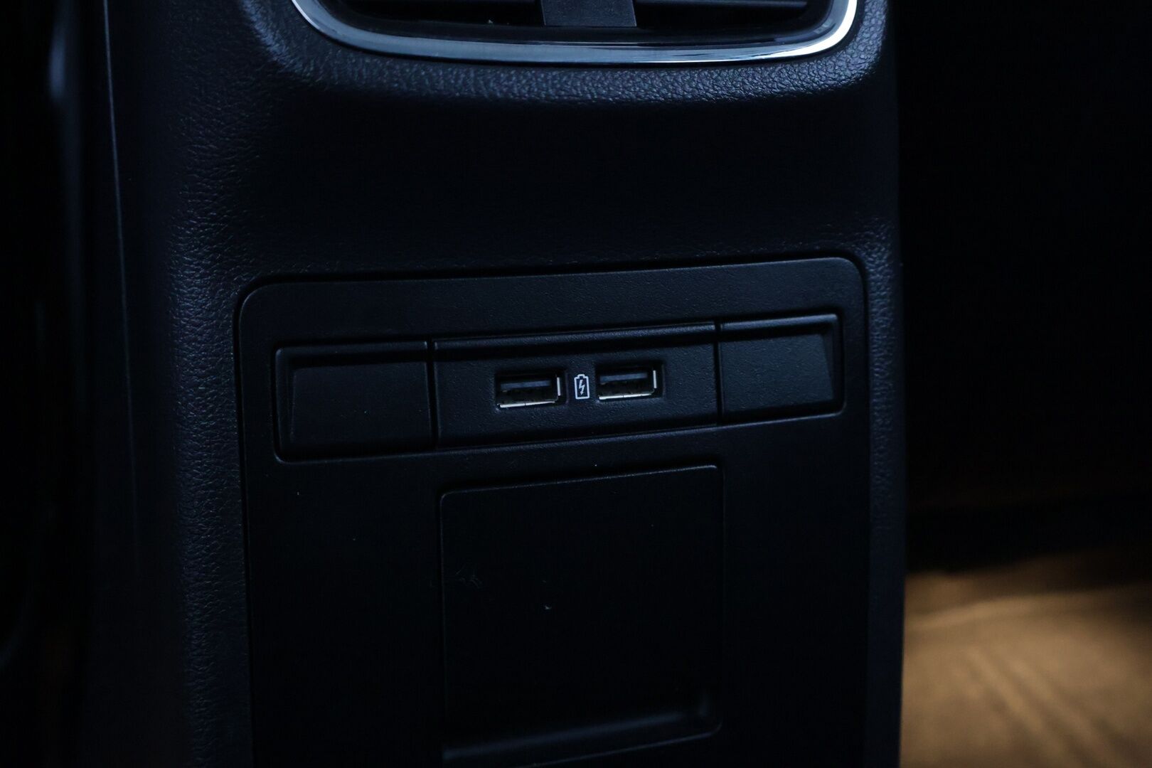 Skoda Octavia 2020 Combi 1,5 TSI G-TEC Style DSG Autom. * ACC / Koukku / Webasto / Peruutuskamera * - 2 renkaat alumiinivanteilla / Adaptiivinen vakionopeudensäädin / Irroitettava koukku *