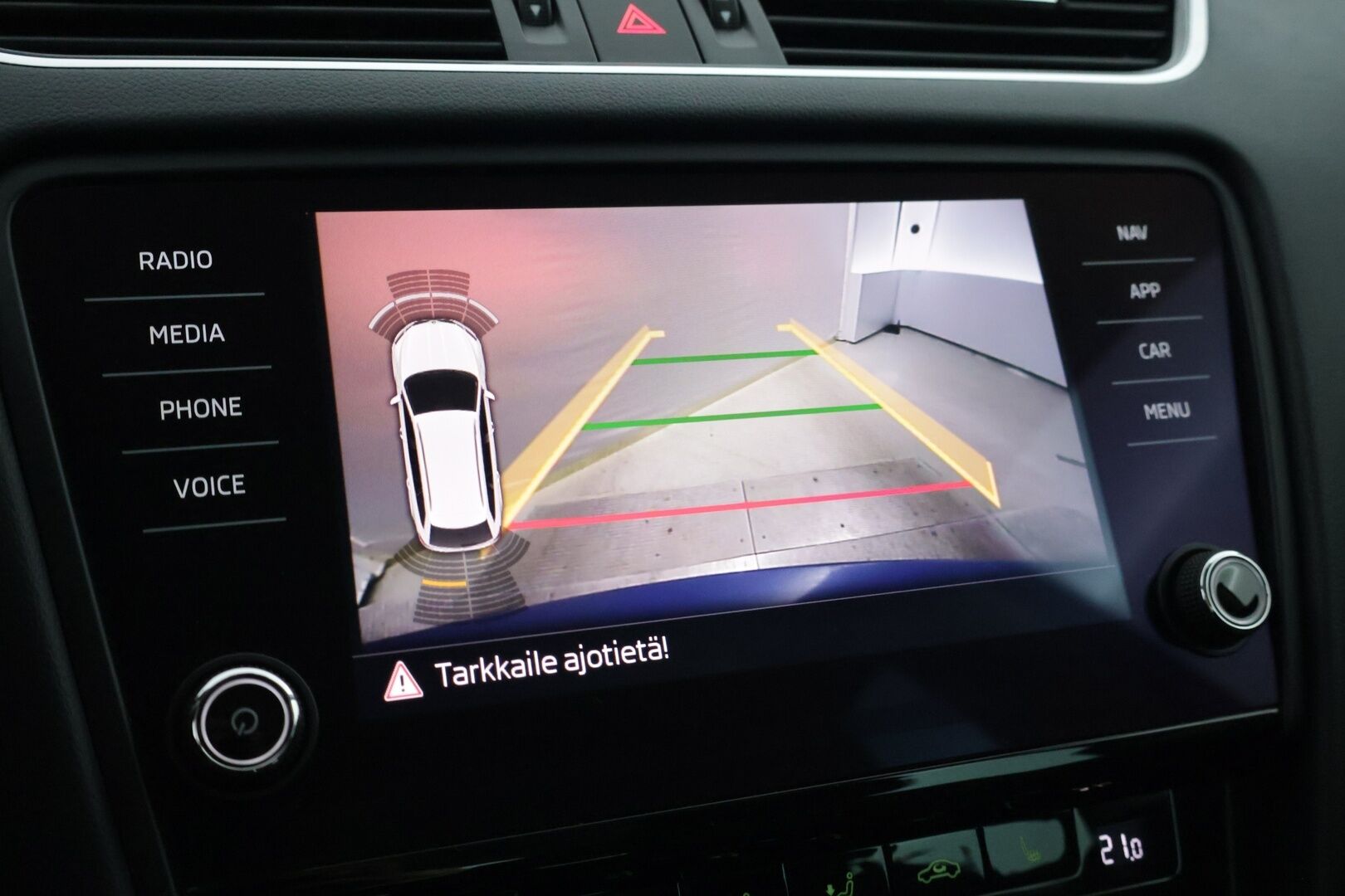 Skoda Octavia 2020 Combi 1,5 TSI G-TEC Style DSG Autom. * ACC / Koukku / Webasto / Peruutuskamera * - 2 renkaat alumiinivanteilla / Adaptiivinen vakionopeudensäädin / Irroitettava koukku *
