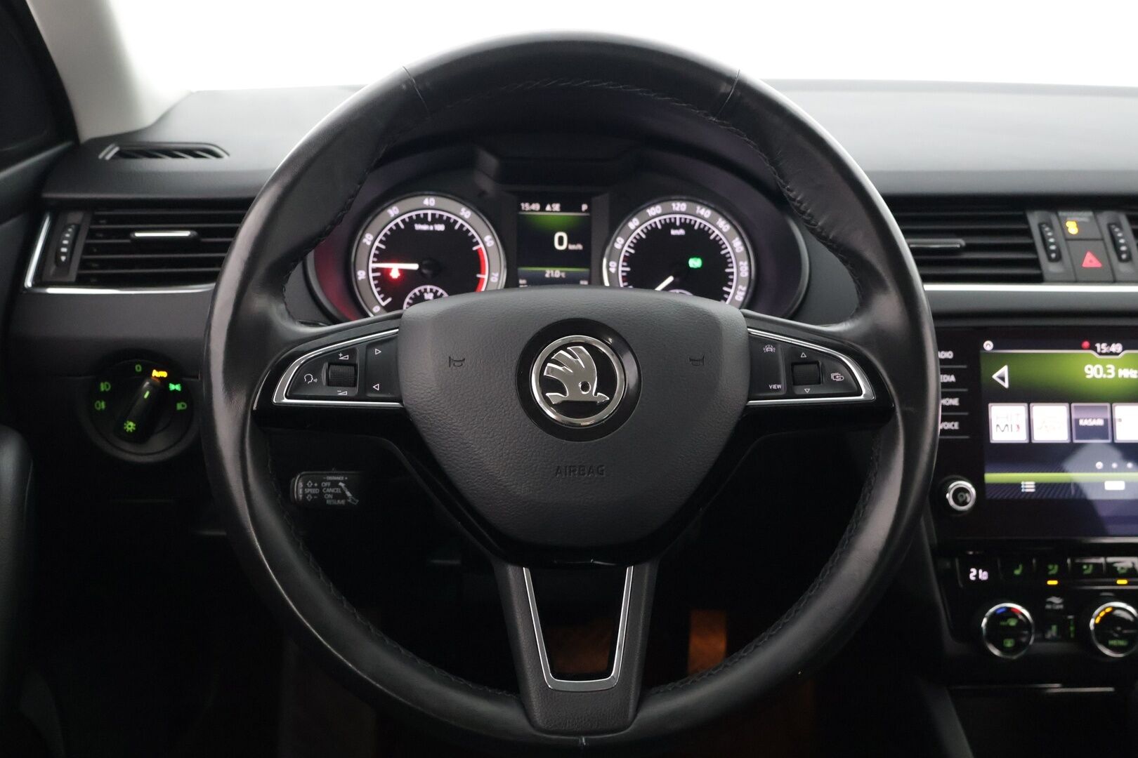 Skoda Octavia 2020 Combi 1,5 TSI G-TEC Style DSG Autom. * ACC / Koukku / Webasto / Peruutuskamera * - 2 renkaat alumiinivanteilla / Adaptiivinen vakionopeudensäädin / Irroitettava koukku *