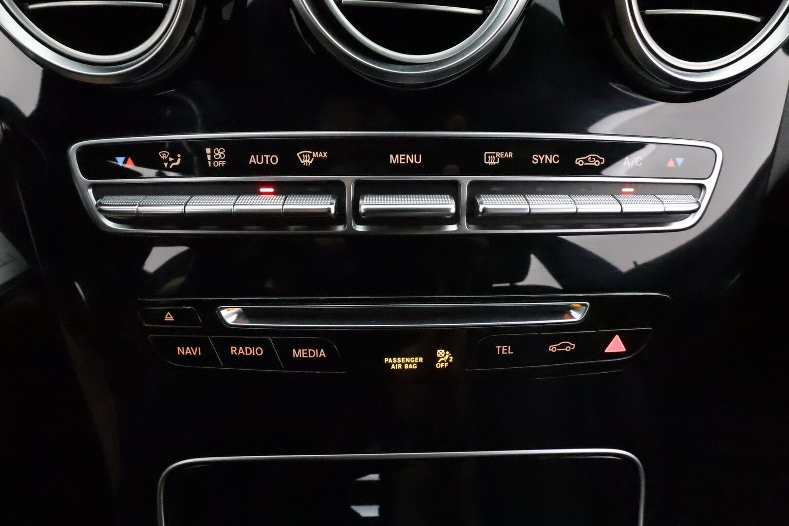 Mercedes-Benz C 2016 220d T A Premium Business AMG **LED-High Performance / P.Kamera / Vakkari / Katveavustin / Sporttinahat** - Kahdet Renkaat