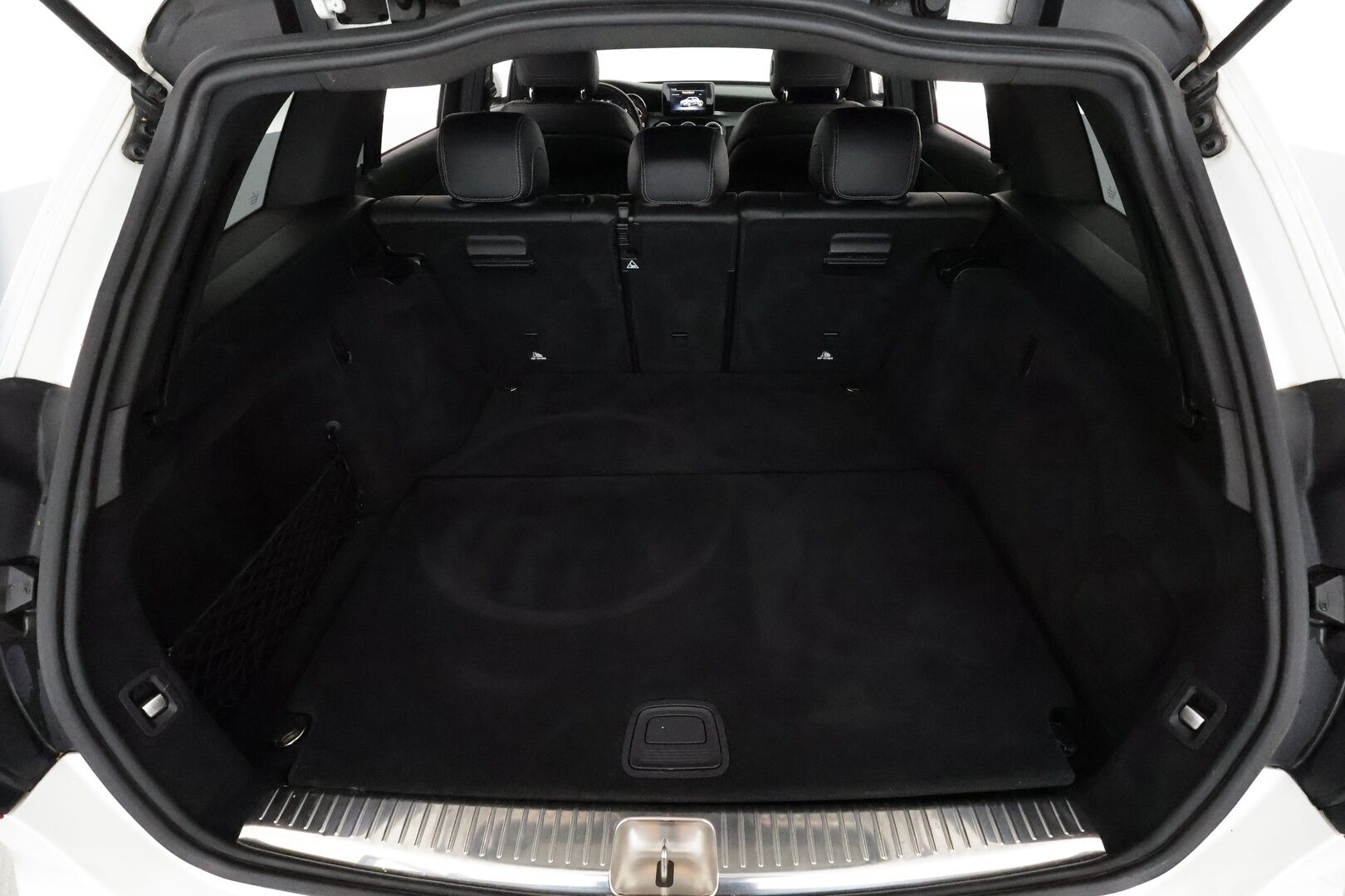Mercedes-Benz C 2016 220d T A Premium Business AMG **LED-High Performance / P.Kamera / Vakkari / Katveavustin / Sporttinahat** - Kahdet Renkaat