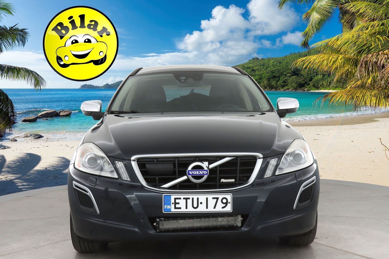 Volvo XC60 2011 D5 AWD R-Design aut - | ACC | Webasto | Koukku | Nahkasisusta | P.Kamera | Navi | Bluetooth | BLIS | 2X Renkaat & Vanteet |