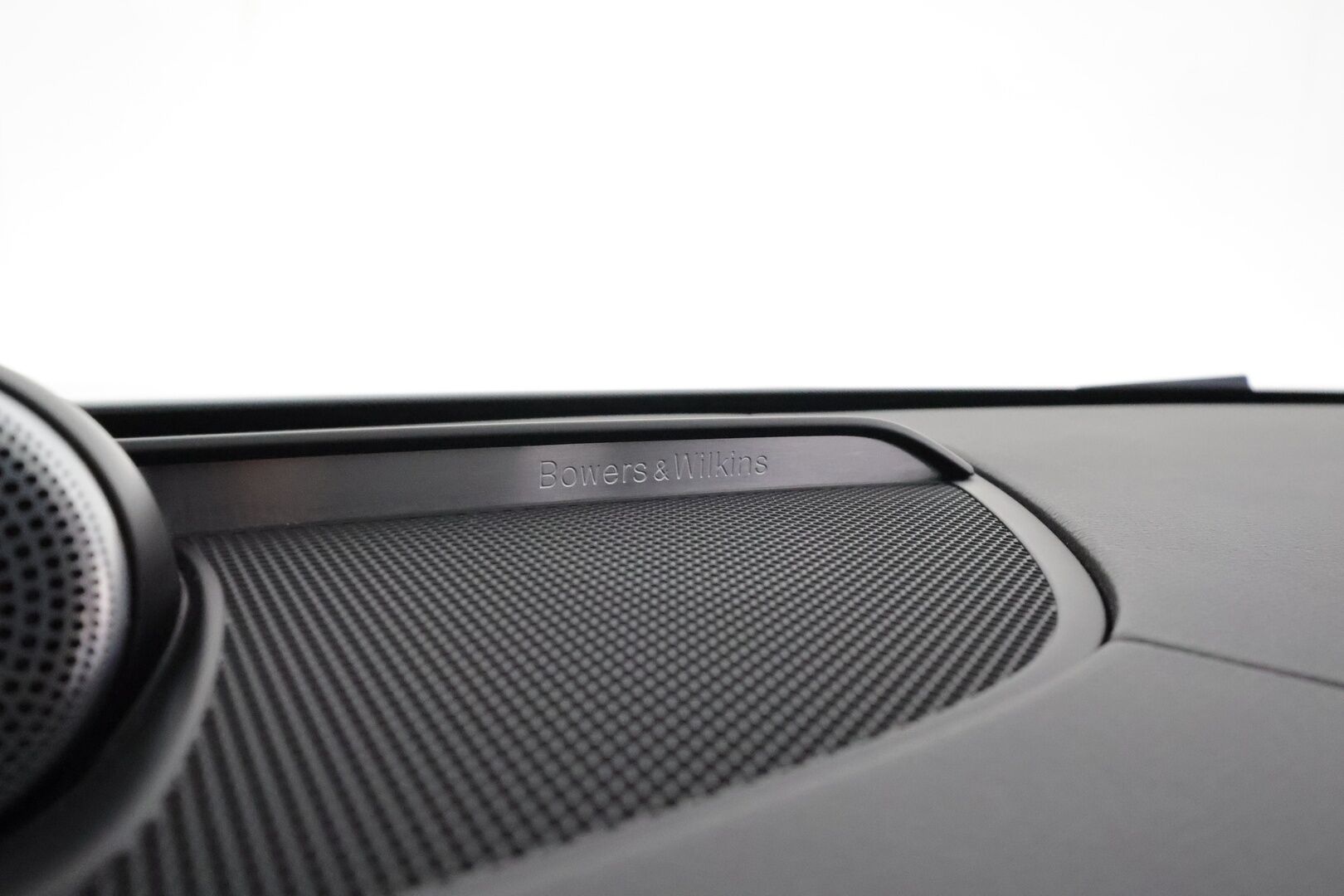 Volvo V90 2019 T8 AWD Inscription **Panorama / Koukku / ACC / B&O / Full-LED / 360° / Hierovat&Ilmastoidut Sporttinahat Muistilla** - 2x Latauskaapelit / Kahdet Renkaat / Merkkihuollettu! / **HUIPPU VARUSTEET**