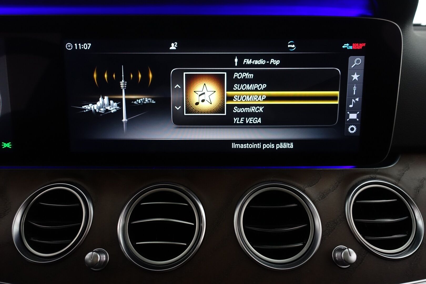 Mercedes-Benz E 2019 300 de T A Business Avantgarde Edition EQ Power - | Widescreen | Distronic Plus | BLIS | Dynamic LED | Panorama | P. Kamera | Kahdet renkaat alumiinivanteilla | Juuri huollettu | 