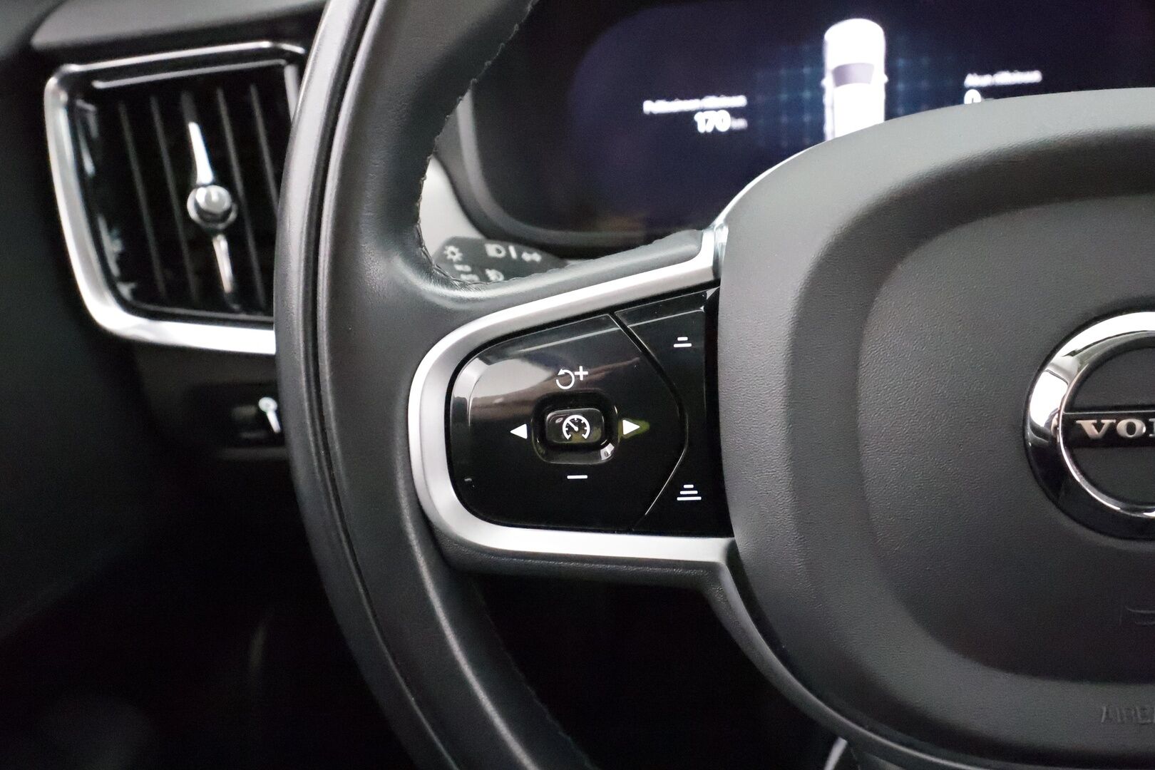 Volvo V90 2022 T6 TwE AWD Business Inscription Expression aut * Webasto / Koukku / ACC / LED / P.kamera / Navi / Kaistavahti * - 1-om Suomi-auto / 2x Latauskaapelit / Kahdet renkaat - HULLUT VÄLIPÄIVÄT KORKOTARJOUS 2,49%