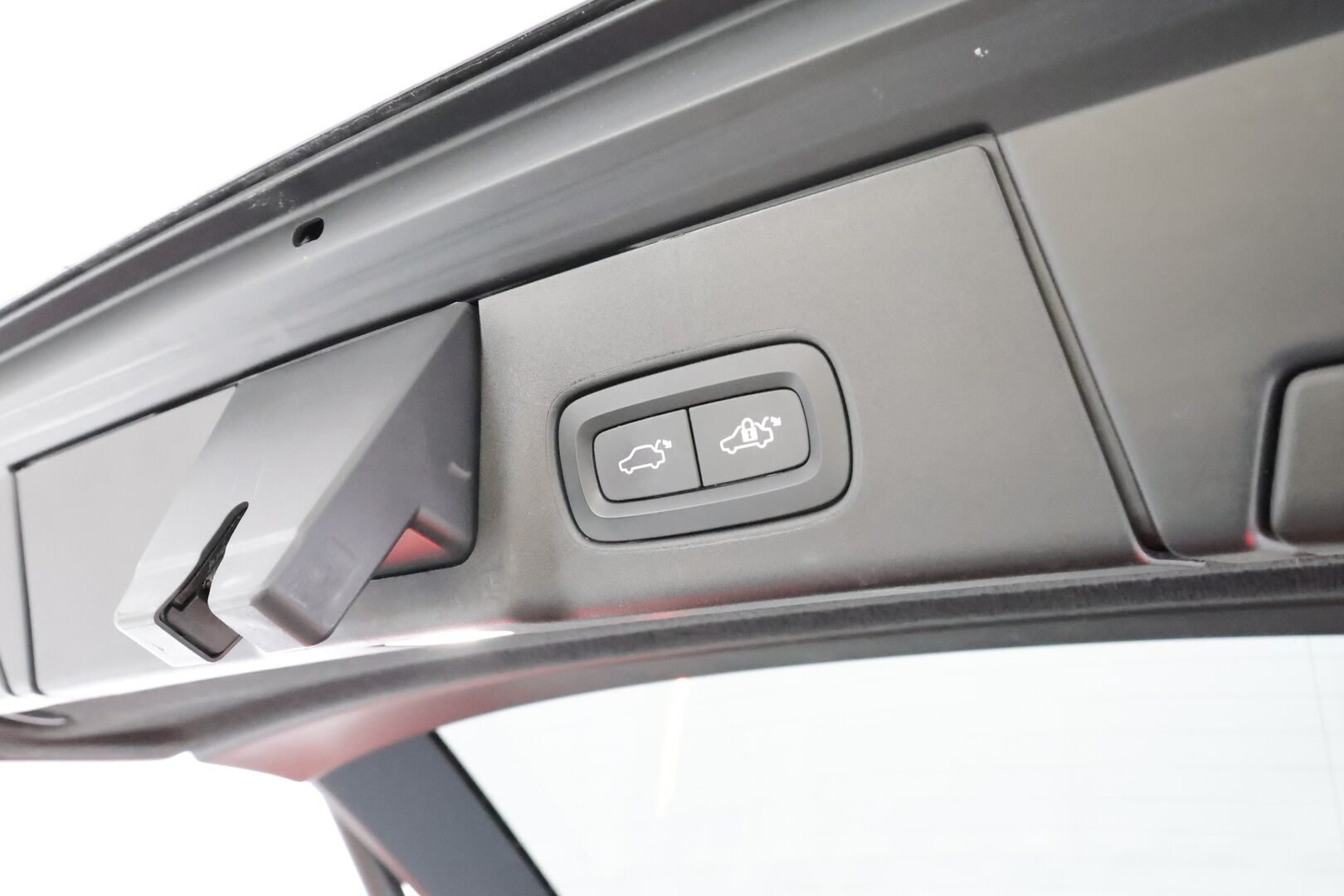 Volvo V90 2022 T6 TwE AWD Business Inscription Expression aut * Webasto / Koukku / ACC / LED / P.kamera / Navi / Kaistavahti * - 1-om Suomi-auto / 2x Latauskaapelit / Kahdet renkaat - HULLUT VÄLIPÄIVÄT KORKOTARJOUS 2,49%