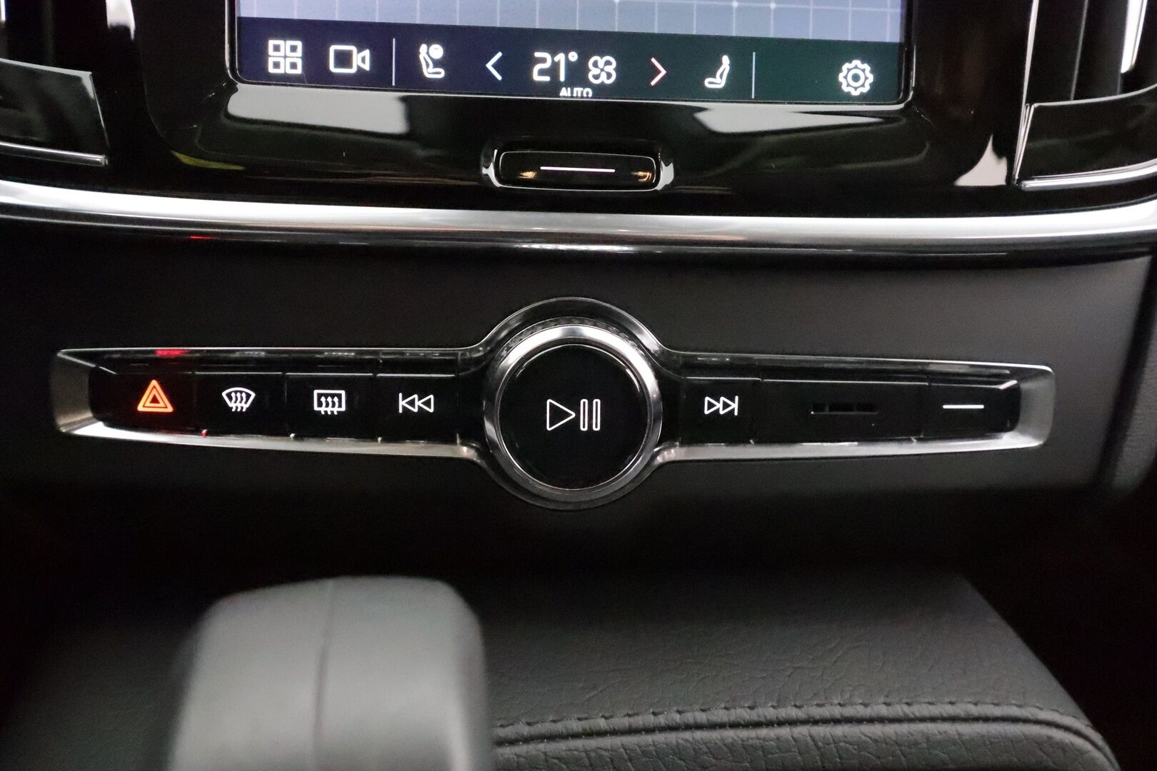 Volvo V90 2022 T6 TwE AWD Business Inscription Expression aut * Webasto / Koukku / ACC / LED / P.kamera / Navi / Kaistavahti * - 1-om Suomi-auto / 2x Latauskaapelit / Kahdet renkaat - HULLUT VÄLIPÄIVÄT KORKOTARJOUS 2,49%