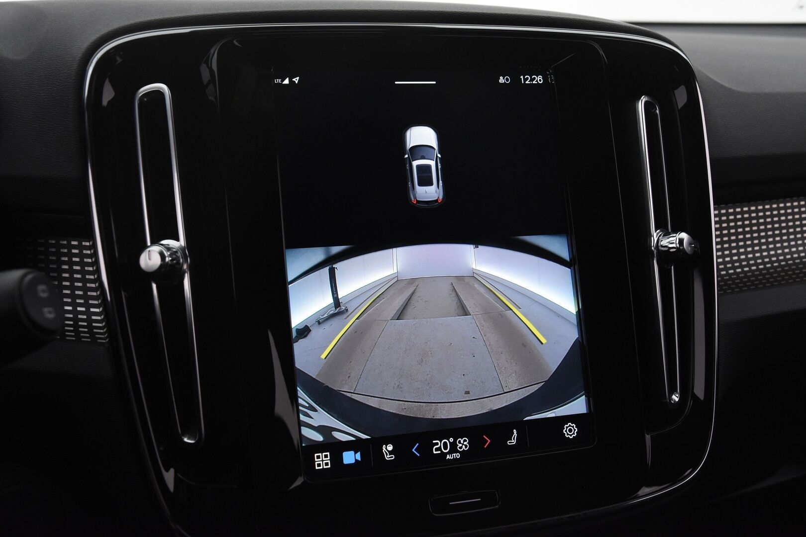 Volvo XC40 2022 Recharge Twin Plus aut - ILP | ACC | Keyless | Carplay | Nahkasisusta | Ratinlämmitin | Sähköpenkit