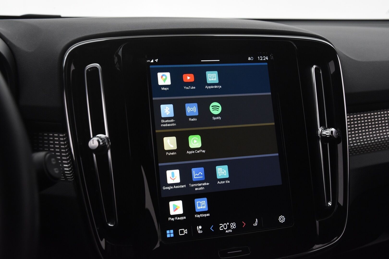 Volvo XC40 2022 Recharge Twin Plus aut - ILP | ACC | Keyless | Carplay | Nahkasisusta | Ratinlämmitin | Sähköpenkit