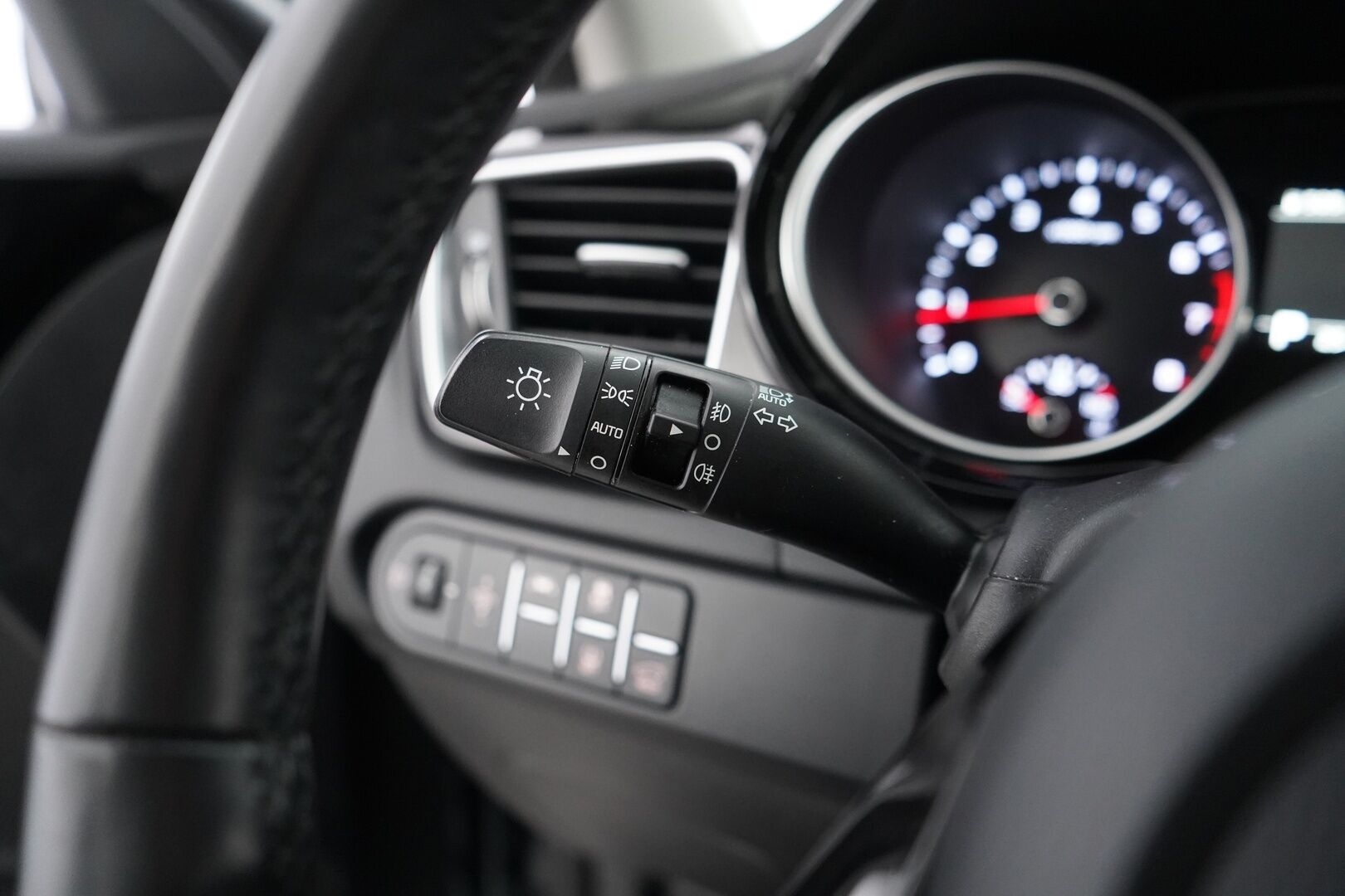 Kia XCeed 2022 1,5 T-GDI 160hv Business Premium DCT - Lohko+Sisä | Kamera | Puolinahat | Koukku | Navi | Ratinlämmitin | Sähköinen takaluukku | Suomi-auto | Merkkihuollettu | 2xvanteet 