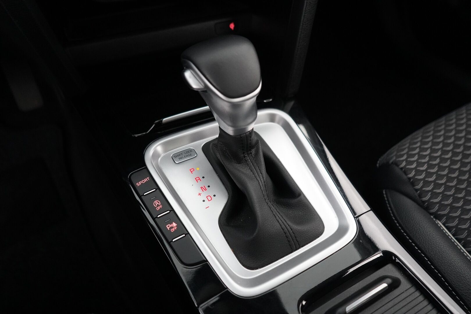 Kia XCeed 2022 1,5 T-GDI 160hv Business Premium DCT - Lohko+Sisä | Kamera | Puolinahat | Koukku | Navi | Ratinlämmitin | Sähköinen takaluukku | Suomi-auto | Merkkihuollettu | 2xvanteet 