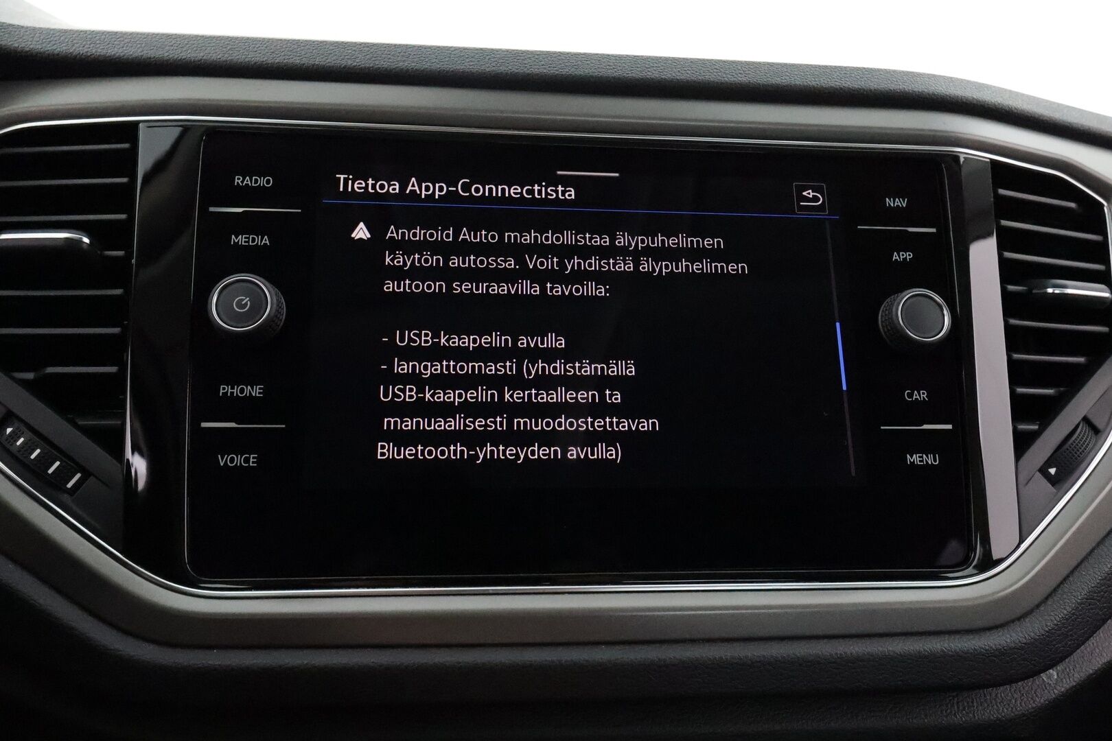 Volkswagen T-Roc 2022 Style Business 1,5 TSI EVO 110 kW DSG-aut - 1.om Suomi-auto / Adapt.vakkari / Webasto / Koukku / Apple&Android / P.tutkat 