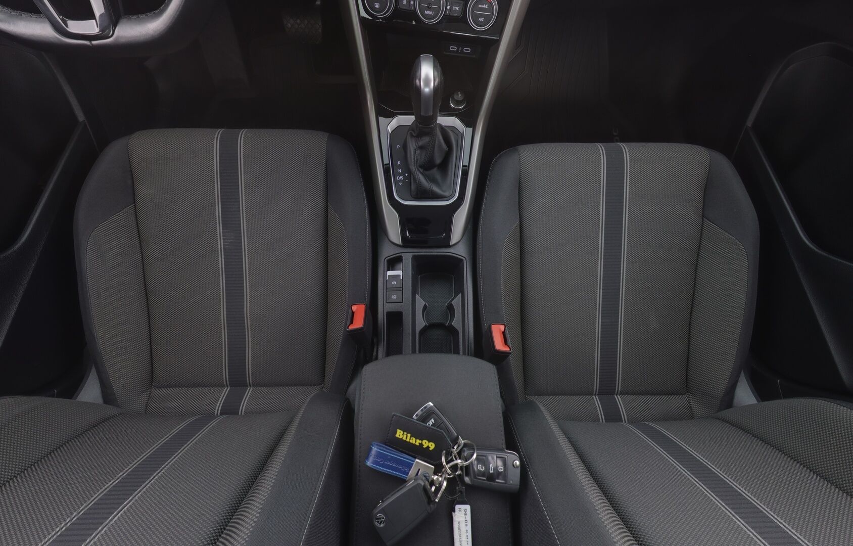 Volkswagen T-Roc 2022 Style Business 1,5 TSI EVO 110 kW DSG-aut - 1.om Suomi-auto / Adapt.vakkari / Webasto / Koukku / Apple&Android / P.tutkat 