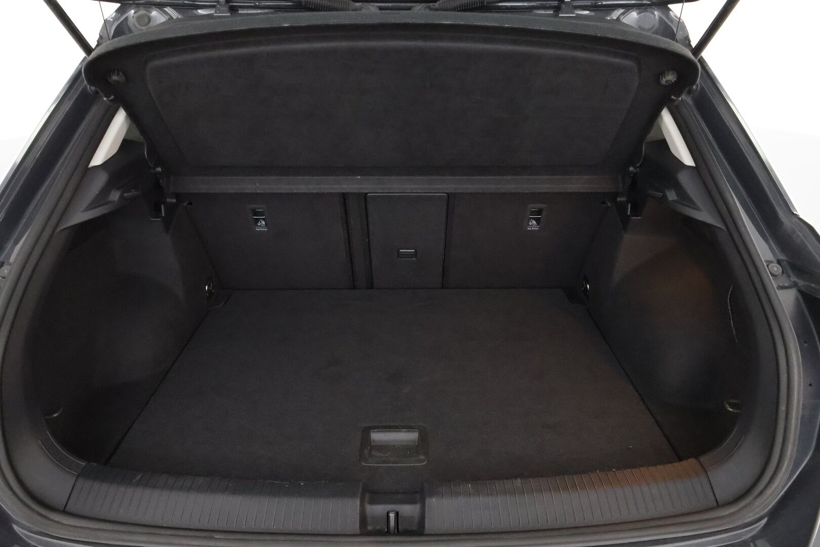 Volkswagen T-Roc 2022 Style Business 1,5 TSI EVO 110 kW DSG-aut - 1.om Suomi-auto / Adapt.vakkari / Webasto / Koukku / Apple&Android / P.tutkat 