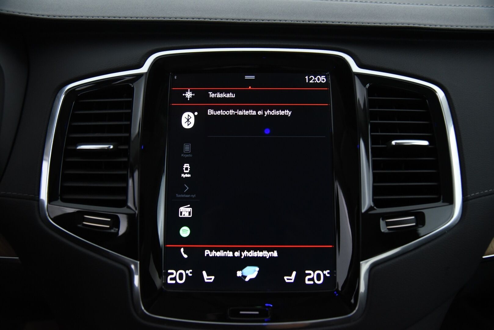 Volvo XC90 2022 B5 AWD MHEV Inscription aut 7-P / Webasto / Adapt. vak / P-Kamera / Muistipenkit / BLIS / Keyless / Apple&Android - 3,99 % KORKOTARJOUS TÄHÄN AUTOON 31.8. ASTI! - Suomi-Auto / 7-istuimella / 2x renkailla & vanteilla!