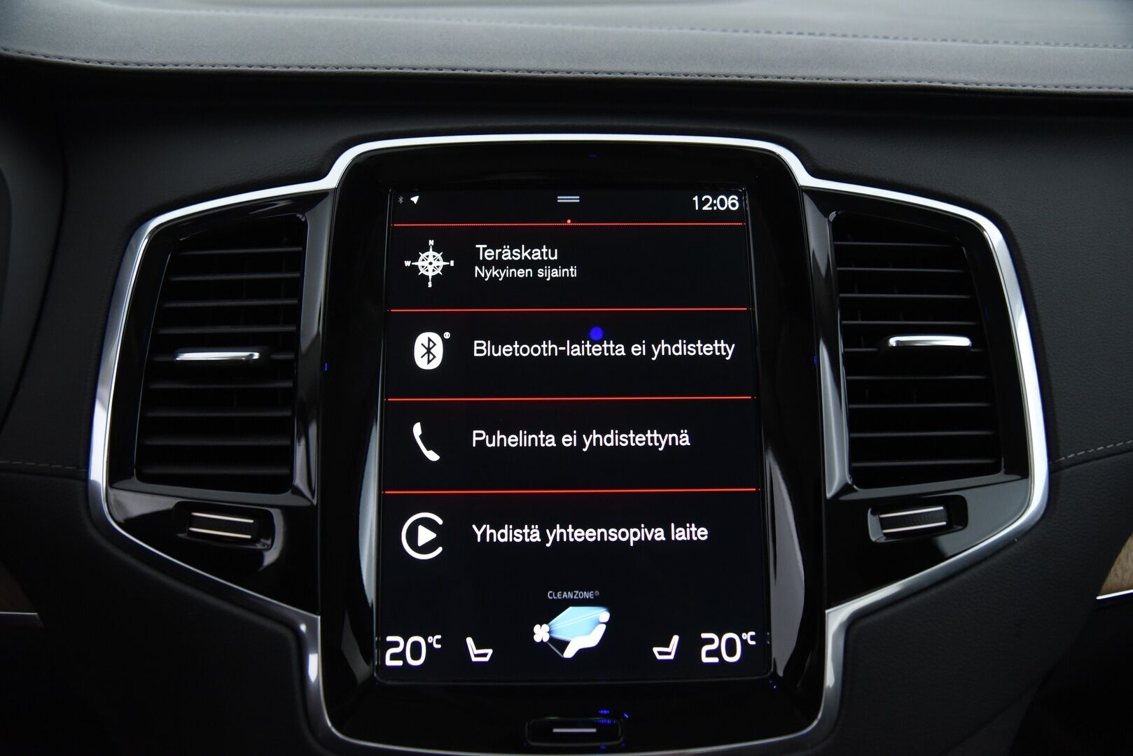 Volvo XC90 2022 B5 AWD MHEV Inscription aut 7-P / Webasto / Adapt. vak / P-Kamera / Muistipenkit / BLIS / Keyless / Apple&Android - 3,99 % KORKOTARJOUS TÄHÄN AUTOON 31.8. ASTI! - Suomi-Auto / 7-istuimella / 2x renkailla & vanteilla!