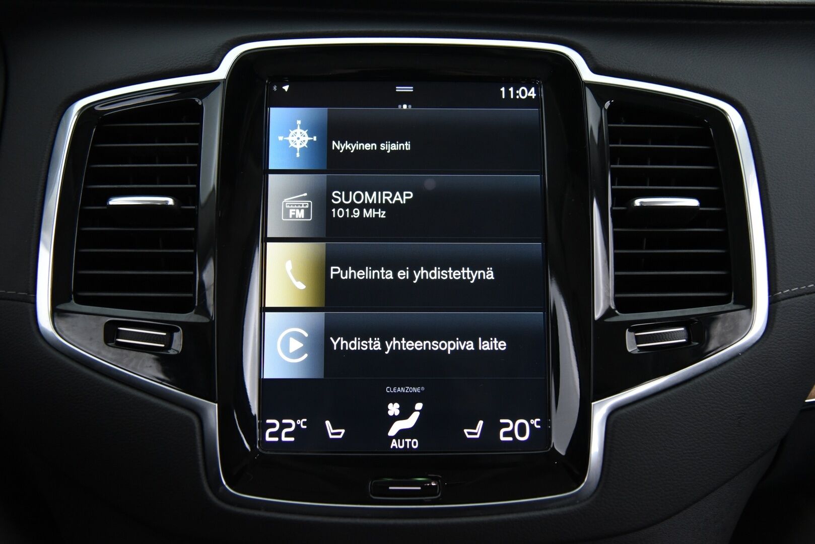 Volvo XC90 2022 B5 AWD MHEV Inscription aut 7-P / Webasto / Adapt. vak / P-Kamera / Muistipenkit / BLIS / Keyless / Apple&Android - 3,99 % KORKOTARJOUS TÄHÄN AUTOON 31.8. ASTI! - Suomi-Auto / 7-istuimella / 2x renkailla & vanteilla!