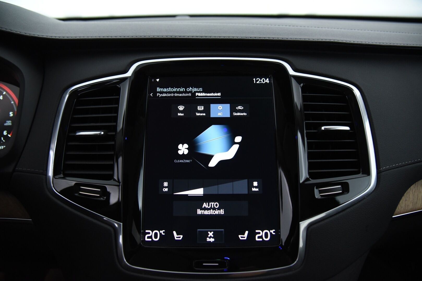 Volvo XC90 2022 B5 AWD MHEV Inscription aut 7-P / Webasto / Adapt. vak / P-Kamera / Muistipenkit / BLIS / Keyless / Apple&Android - 3,99 % KORKOTARJOUS TÄHÄN AUTOON 31.8. ASTI! - Suomi-Auto / 7-istuimella / 2x renkailla & vanteilla!