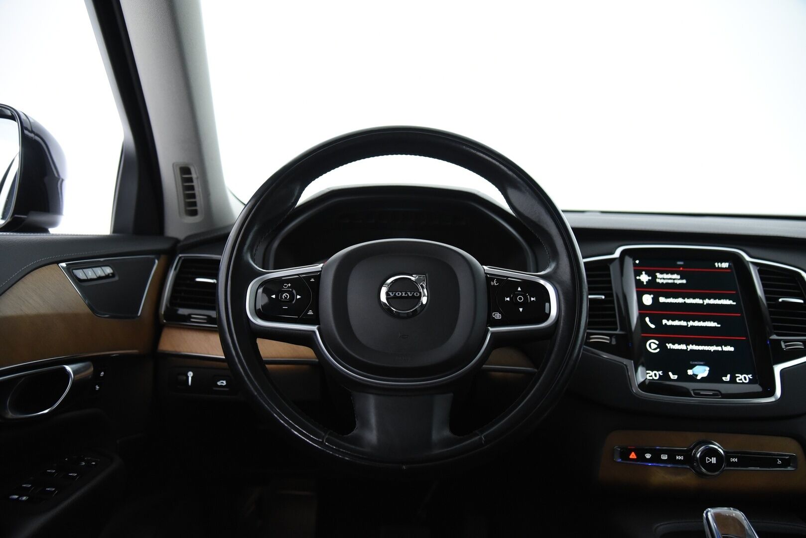Volvo XC90 2022 B5 AWD MHEV Inscription aut 7-P / Webasto / Adapt. vak / P-Kamera / Muistipenkit / BLIS / Keyless / Apple&Android - 3,99 % KORKOTARJOUS TÄHÄN AUTOON 31.8. ASTI! - Suomi-Auto / 7-istuimella / 2x renkailla & vanteilla!