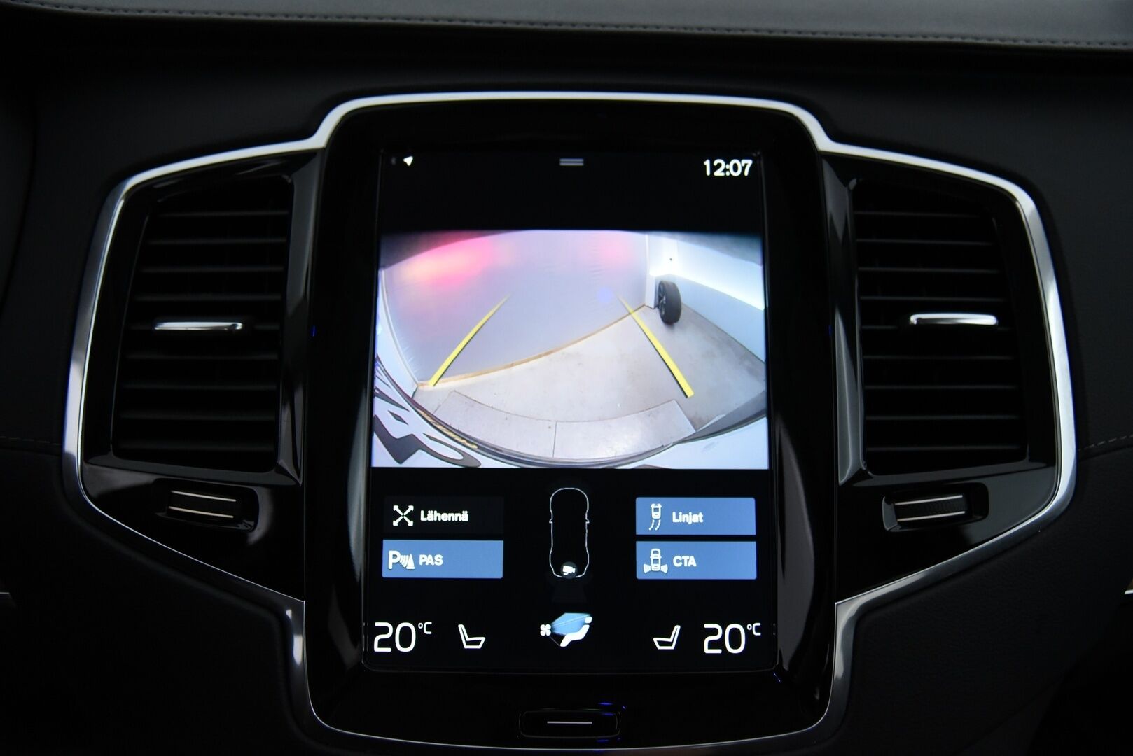 Volvo XC90 2022 B5 AWD MHEV Inscription aut 7-P / Webasto / Adapt. vak / P-Kamera / Muistipenkit / BLIS / Keyless / Apple&Android - 3,99 % KORKOTARJOUS TÄHÄN AUTOON 31.8. ASTI! - Suomi-Auto / 7-istuimella / 2x renkailla & vanteilla!
