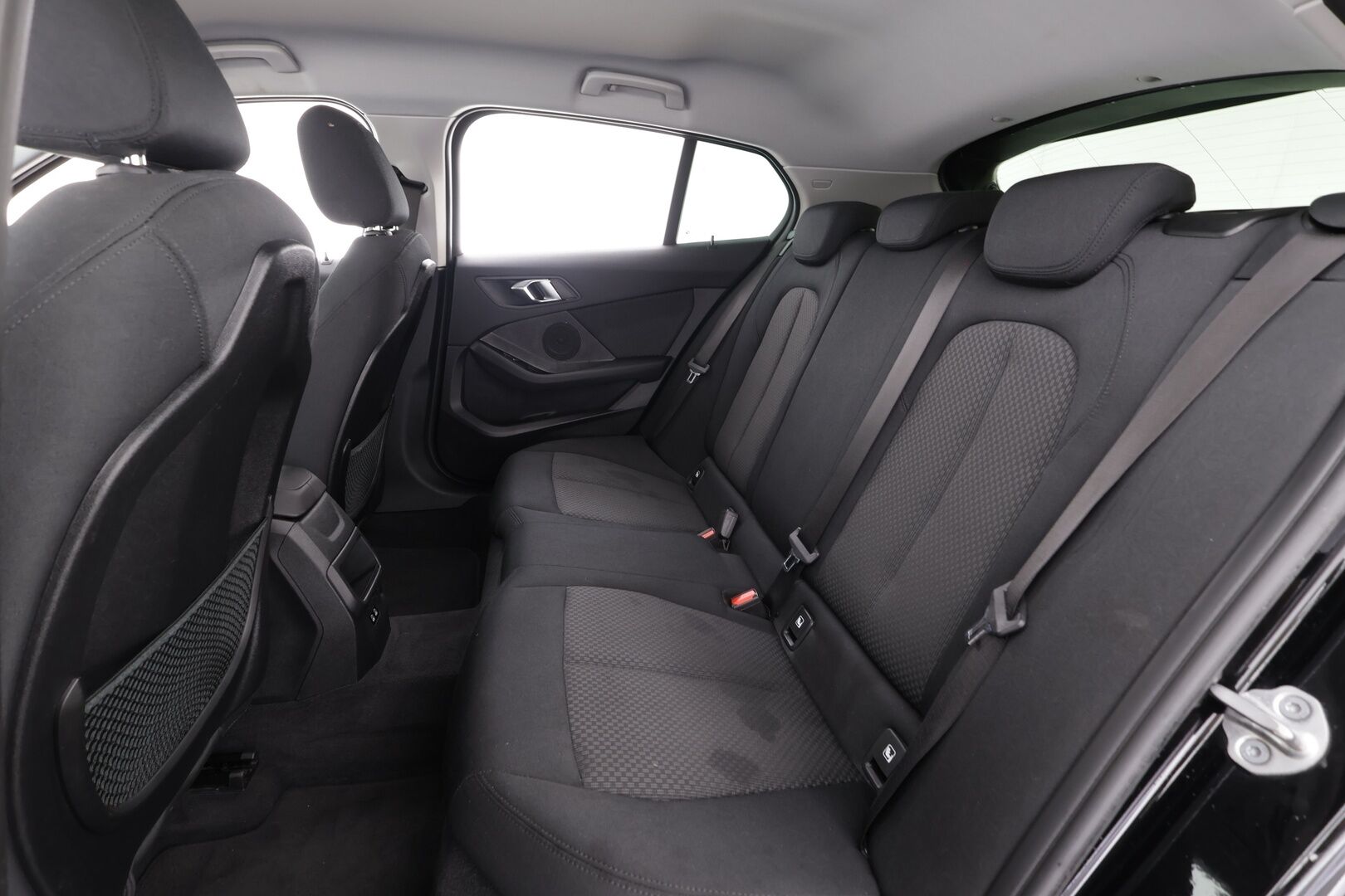 BMW 120 2022 F40 Hatchback 120d xDrive A Business * Vakkari / P.tutkat / LED / Navi / Digimittaristo * - 1.Om Suomi-auto / Kahdet renkaat aluvanteilla - HULLUT AVAJAISHULINAT KORKOTARJOUS 3,29 %