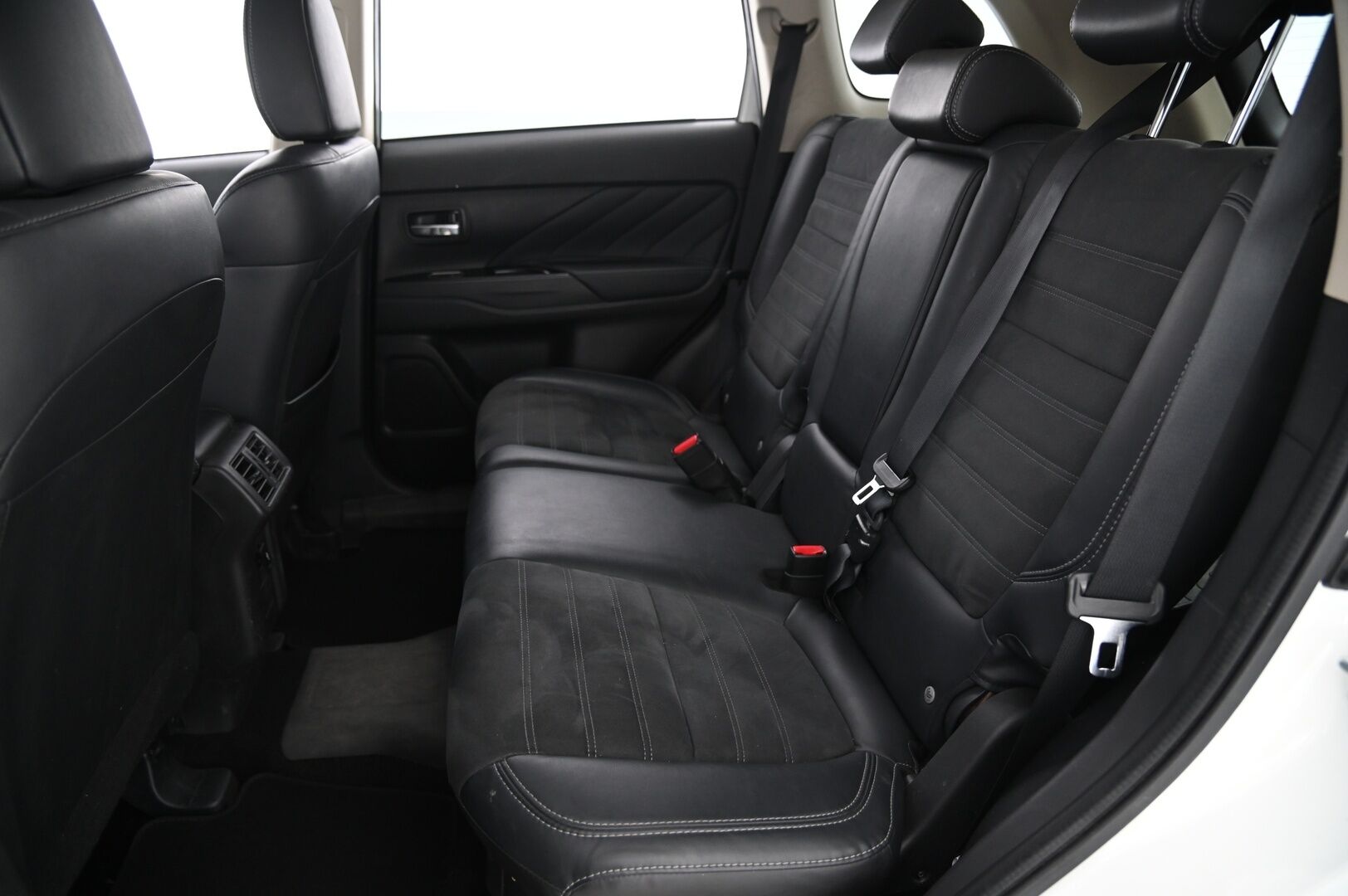 Mitsubishi Outlander 2018 Instyle Business 4WD 5P*Vetokoukku / Vakkari / P-kamera* - *Juuri tullut / Siisti*