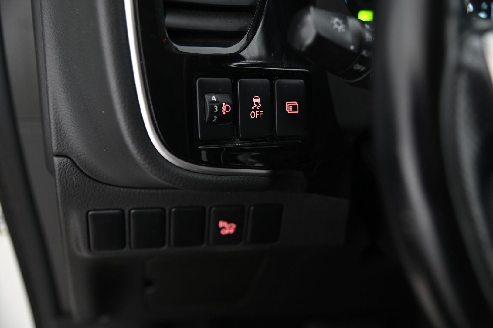 Mitsubishi Outlander 2018 Instyle Business 4WD 5P*Vetokoukku / Vakkari / P-kamera* - *Juuri tullut / Siisti*