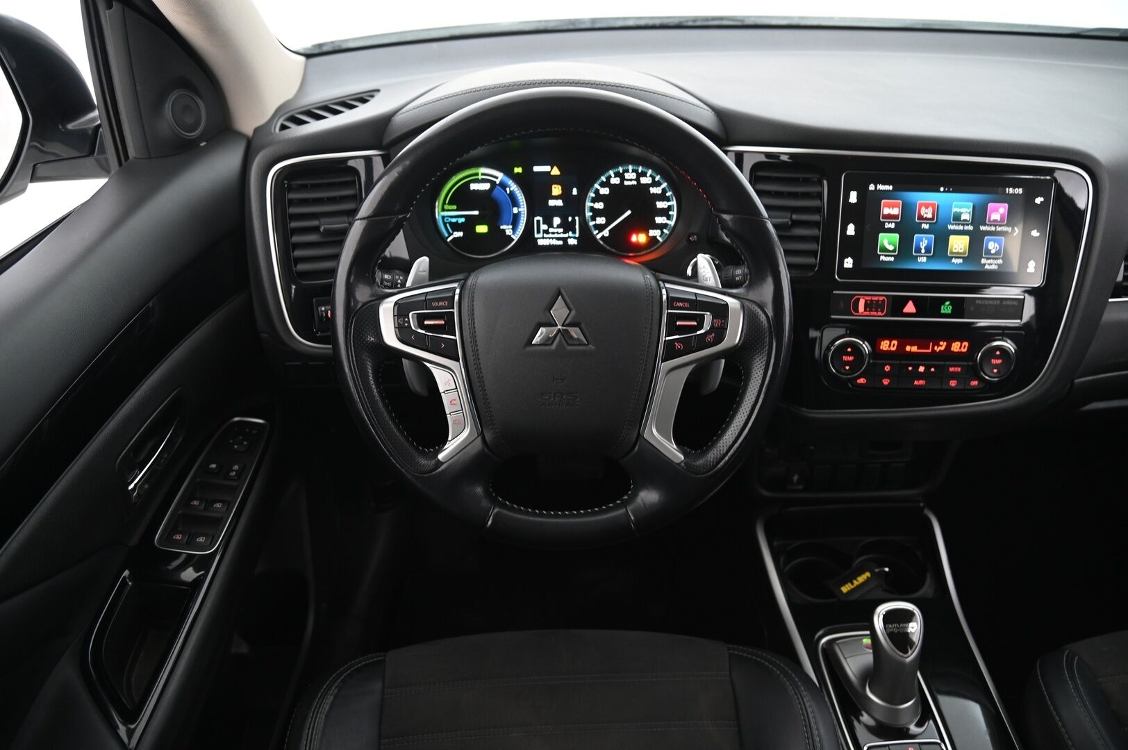 Mitsubishi Outlander 2018 Instyle Business 4WD 5P*Vetokoukku / Vakkari / P-kamera* - *Juuri tullut / Siisti*