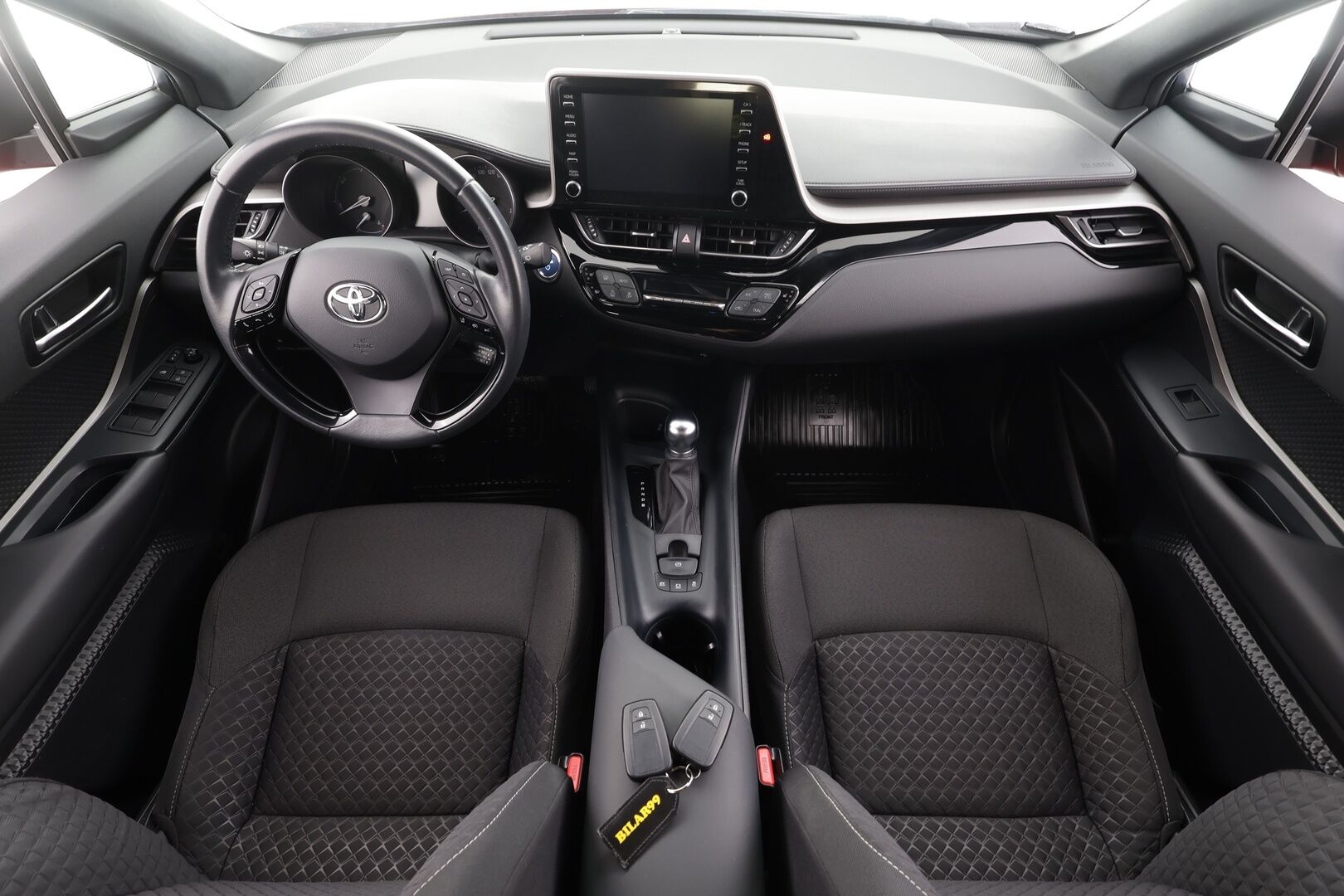 Toyota C-HR 2022 1,8 Hybrid Active Edition - | ACC | Navi | P.kamera | Lohkolämmitin | Lane Assist | Keyless | Apple & Android | LED | Aut. pitkät | 1-om suomiauto | Merkkihuollot | 
