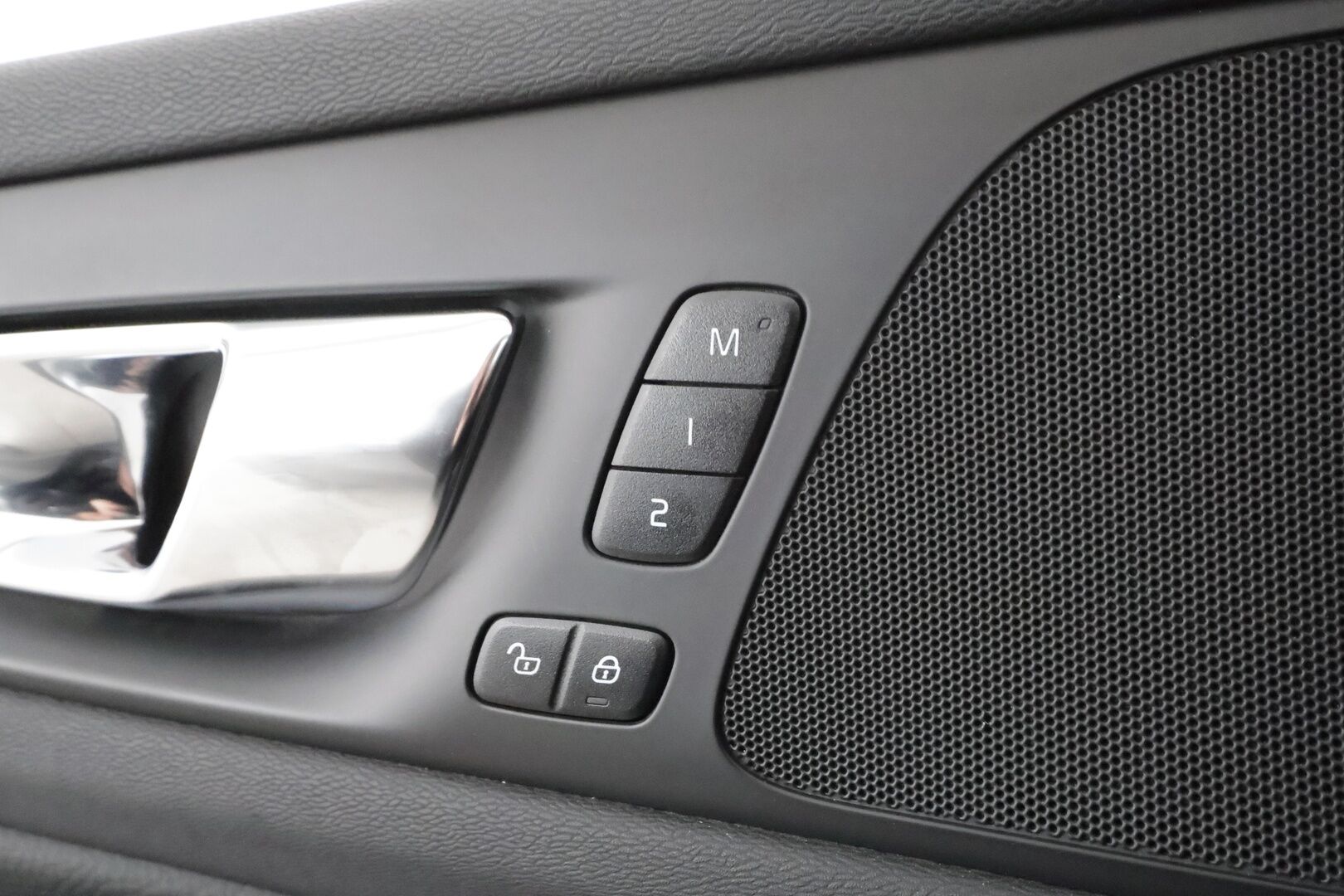 Volvo V60 2022 T6 TwE AWD Business Inscription Edition aut * ACC / Webasto / Koukku / Muistipenkki / Full LED / Nahat / Keyless / P.Kamera * - 1.Om Suomi-auto / Kahdet renkaat aluvanteilla / Merkkihuollettu - HULLUT AVAJAISHULINAT KORKOTARJOUS 3,29 %