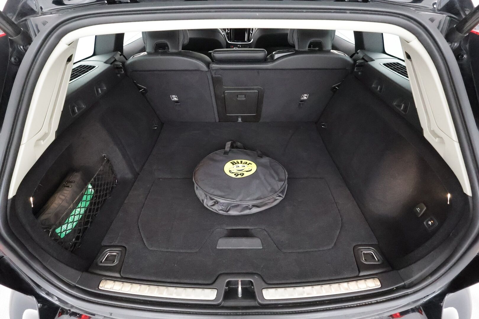 Volvo V60 2022 T6 TwE AWD Business Inscription Edition aut * ACC / Webasto / Koukku / Muistipenkki / Full LED / Nahat / Keyless / P.Kamera * - 1.Om Suomi-auto / Kahdet renkaat aluvanteilla / Merkkihuollettu - HULLUT AVAJAISHULINAT KORKOTARJOUS 3,29 %