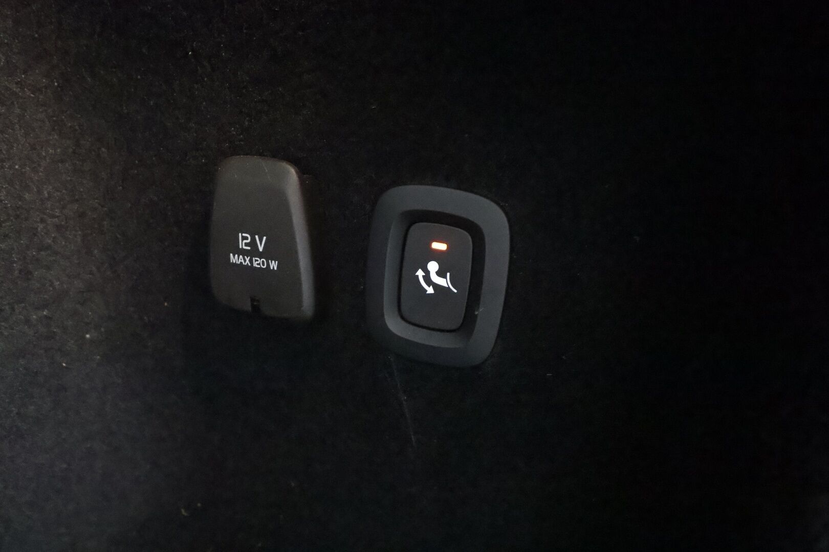 Volvo V60 2022 T6 TwE AWD Business Inscription Edition aut * ACC / Webasto / Koukku / Muistipenkki / Full LED / Nahat / Keyless / P.Kamera * - 1.Om Suomi-auto / Kahdet renkaat aluvanteilla / Merkkihuollettu - HULLUT AVAJAISHULINAT KORKOTARJOUS 3,29 %