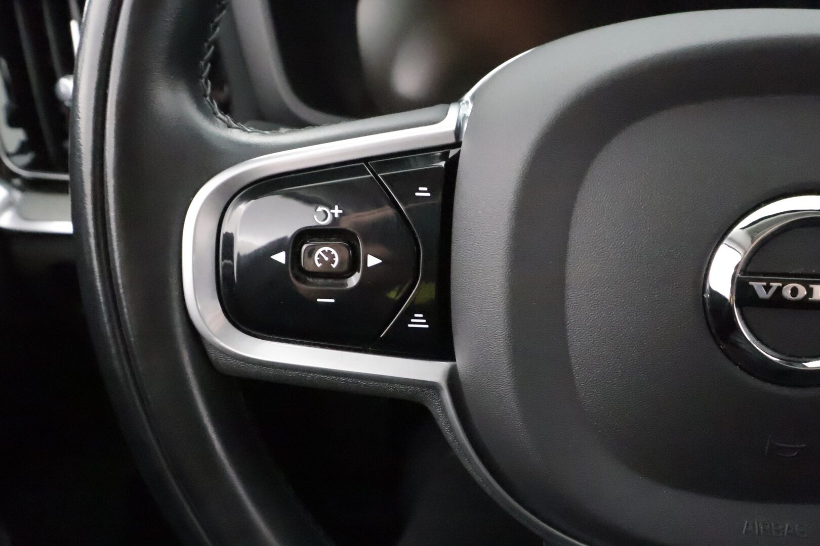 Volvo V60 2022 T6 TwE AWD Business Inscription Edition aut * ACC / Webasto / Koukku / Muistipenkki / Full LED / Nahat / Keyless / P.Kamera * - 1.Om Suomi-auto / Kahdet renkaat aluvanteilla / Merkkihuollettu - HULLUT AVAJAISHULINAT KORKOTARJOUS 3,29 %